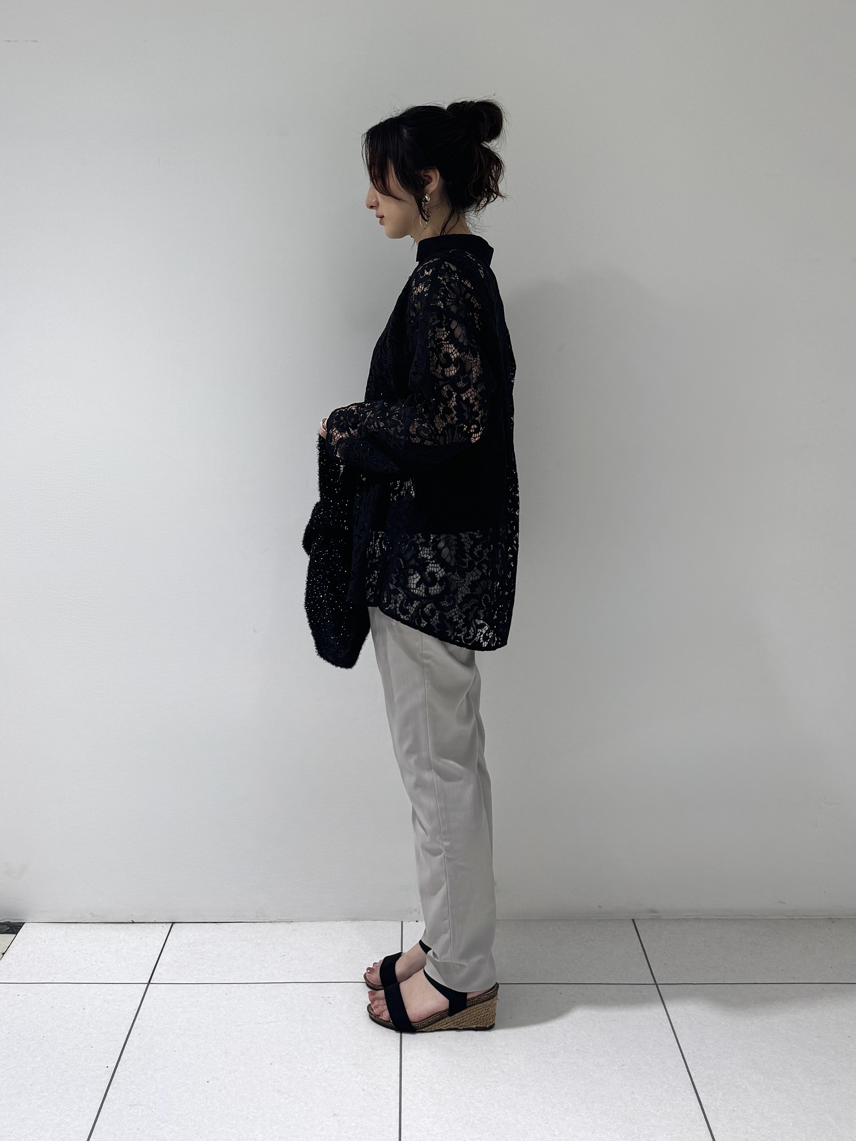 そんさんの「INDIVI｜【洗える／トレンド】大人レースシャツ」を使ったコーディネート