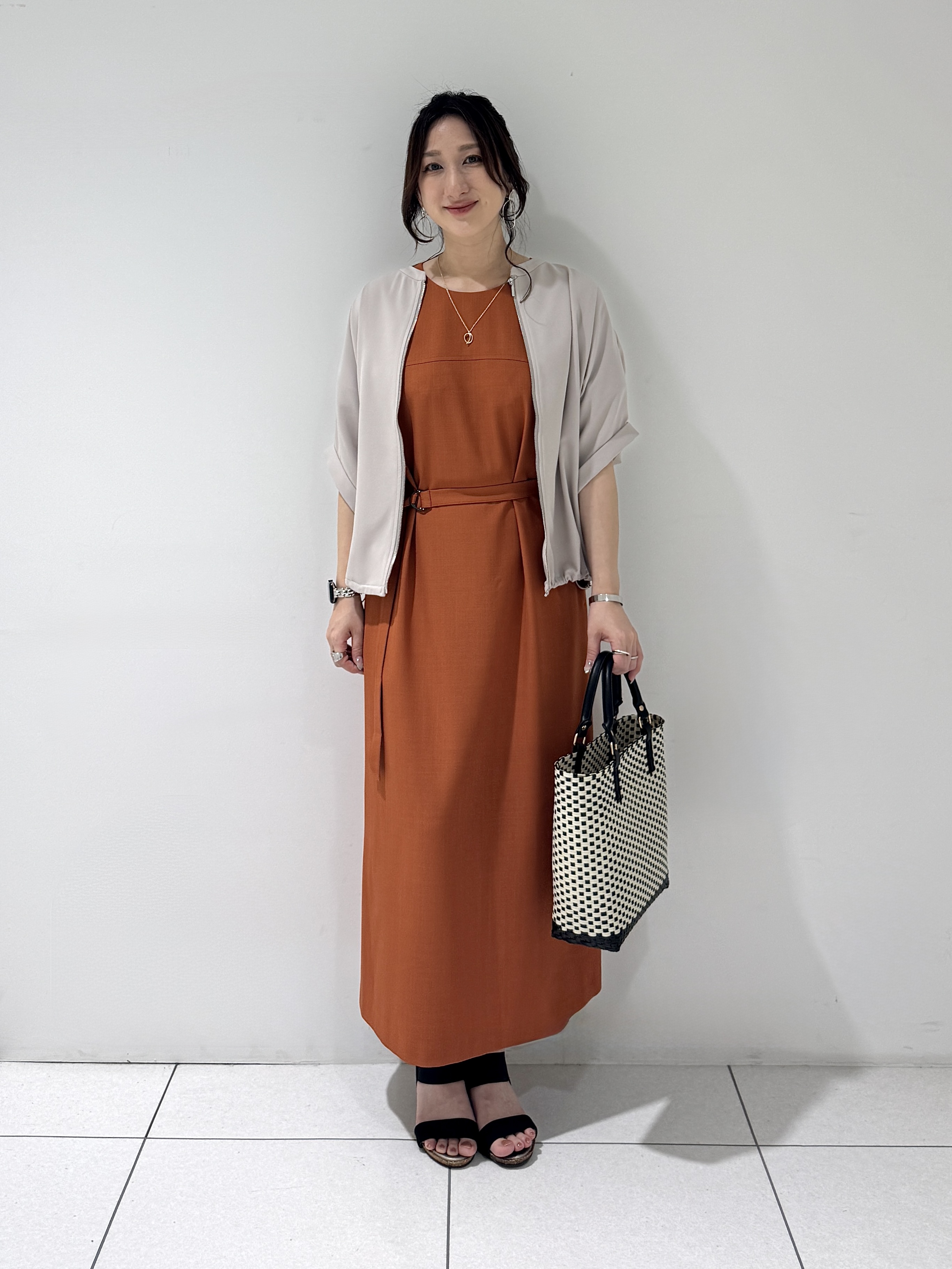 そんさんの「INDIVI｜【着る日傘】ドルマンフォルムブルゾン」を使ったコーディネート