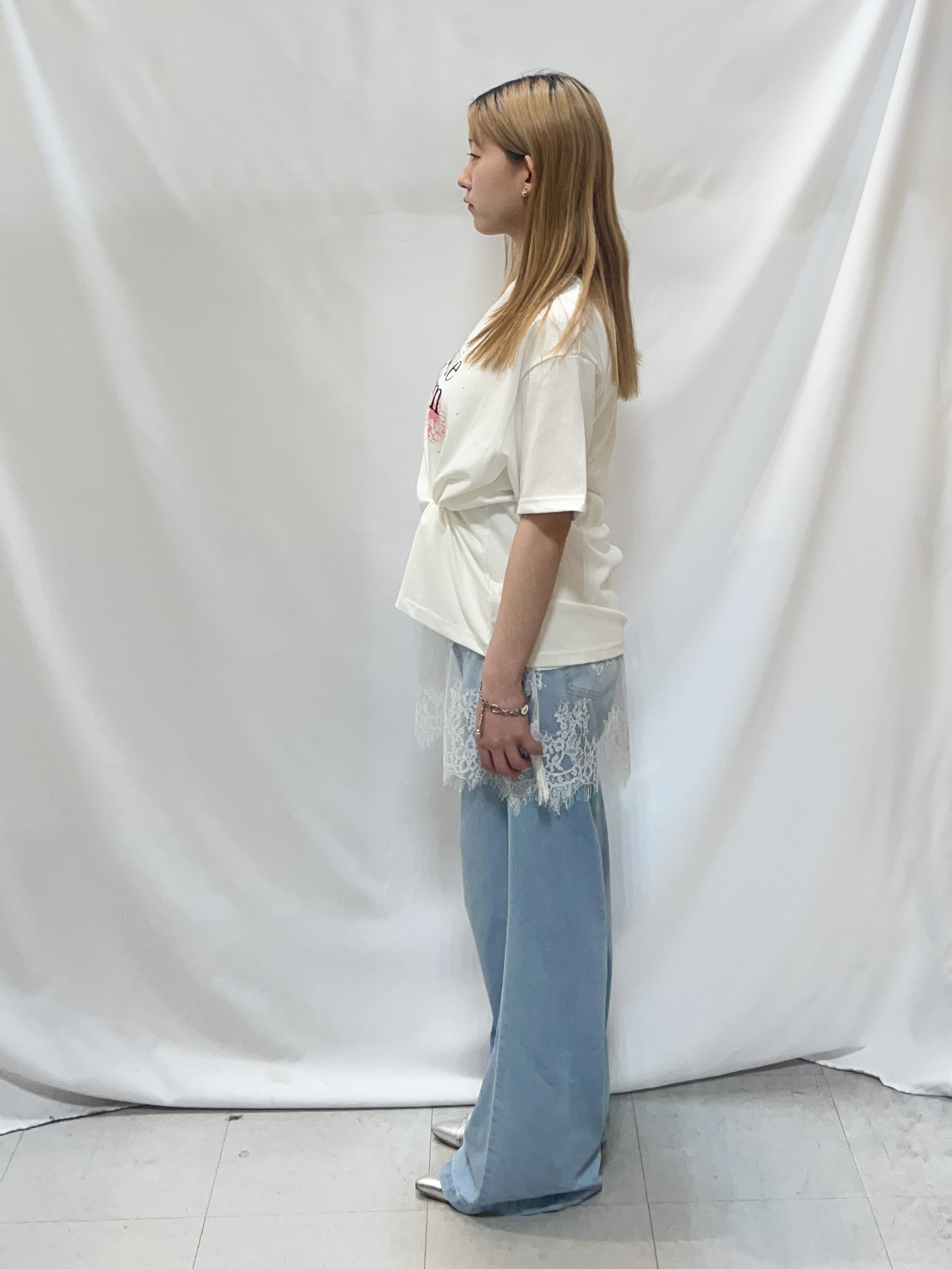 reonさんの「SHOO･LA･RUE｜【ひんやり/S-LL】選べる4柄　デイリー使いにぴったりなアソートTシャツ」を使ったコーディネート