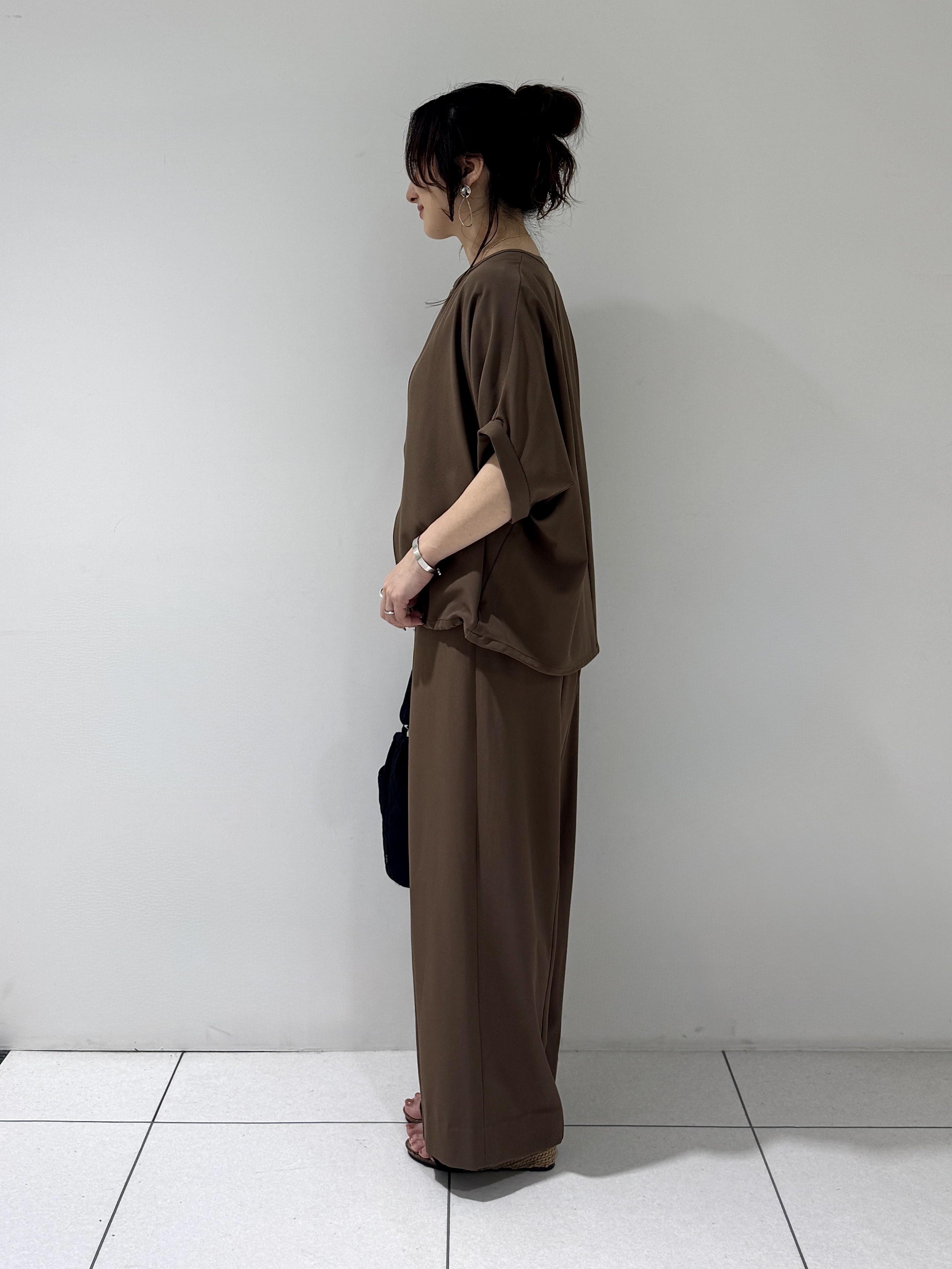 そんさんの「INDIVI｜【着る日傘】ドルマンフォルムブルゾン」を使ったコーディネート