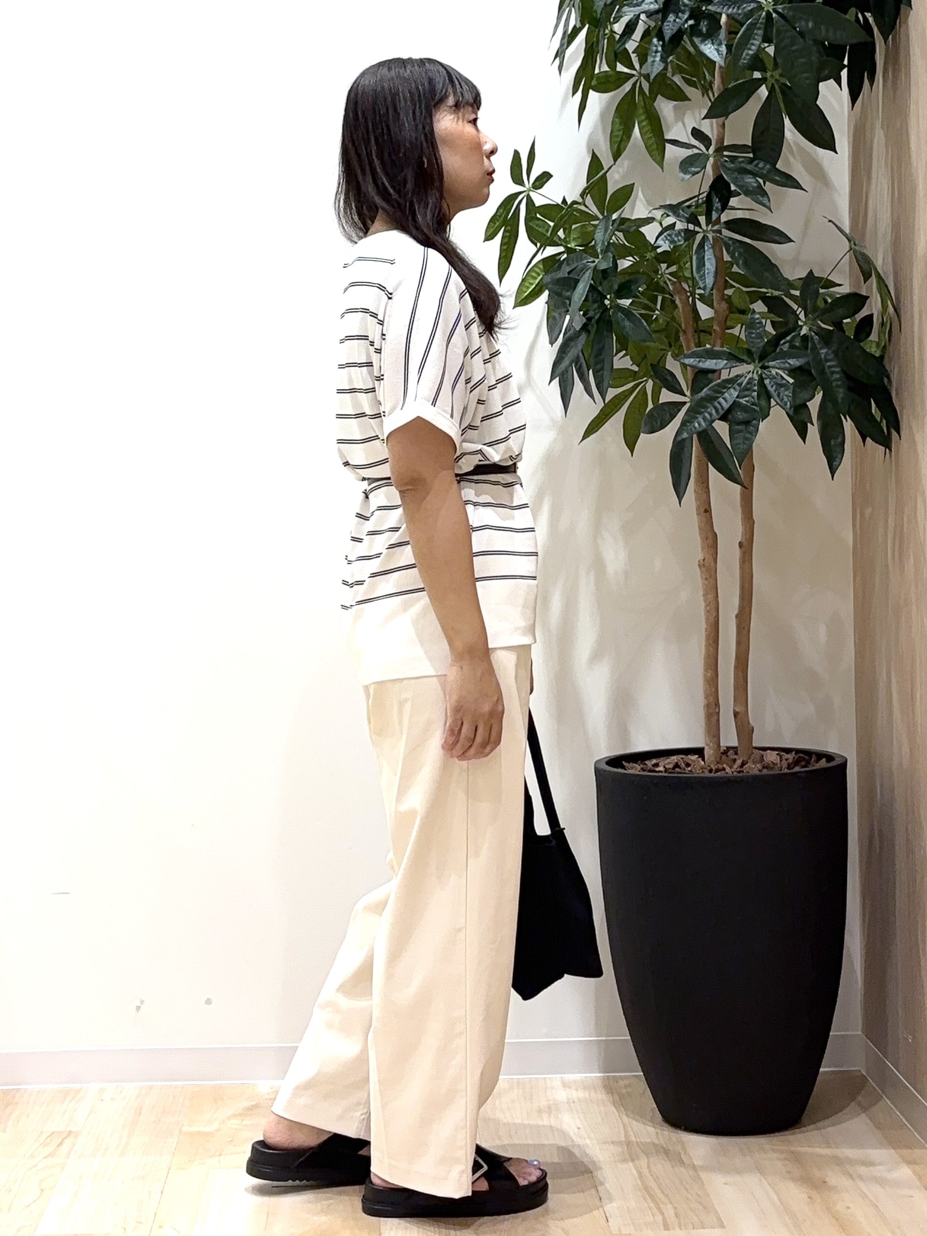 miraiさんの「grove｜【シリーズ累計36万枚！やわらかドライタッチ】夏にうれしい多機能ロングニット」を使ったコーディネート