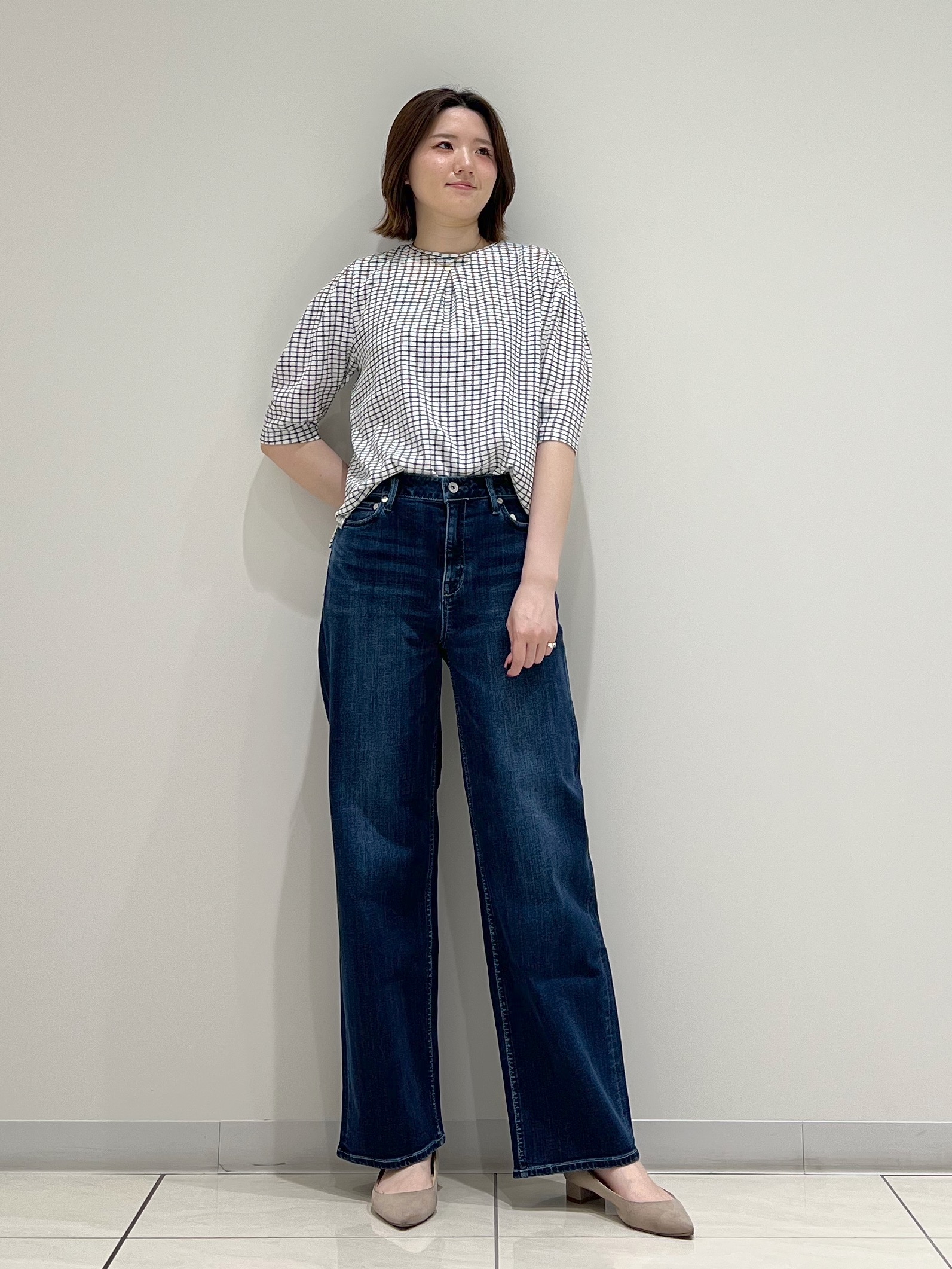 T.Kさんの「INDIVI｜【UVケア／吸汗速乾】チェック柄タックボリュームスリーブトップス」を使ったコーディネート