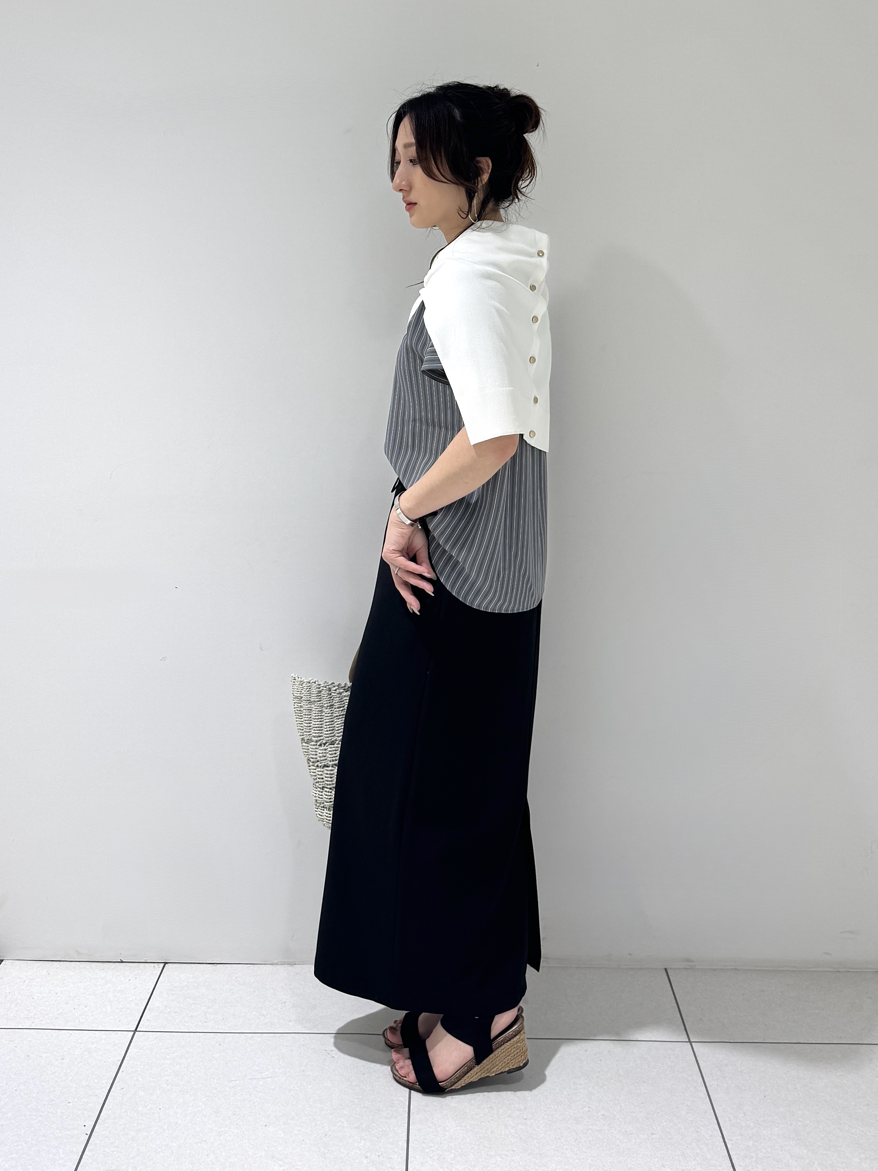 そんさんの「INDIVI｜【UVケア/接触冷感／アンサンブル】丸首カーディガン＆袖スリット5分袖ニット」を使ったコーディネート