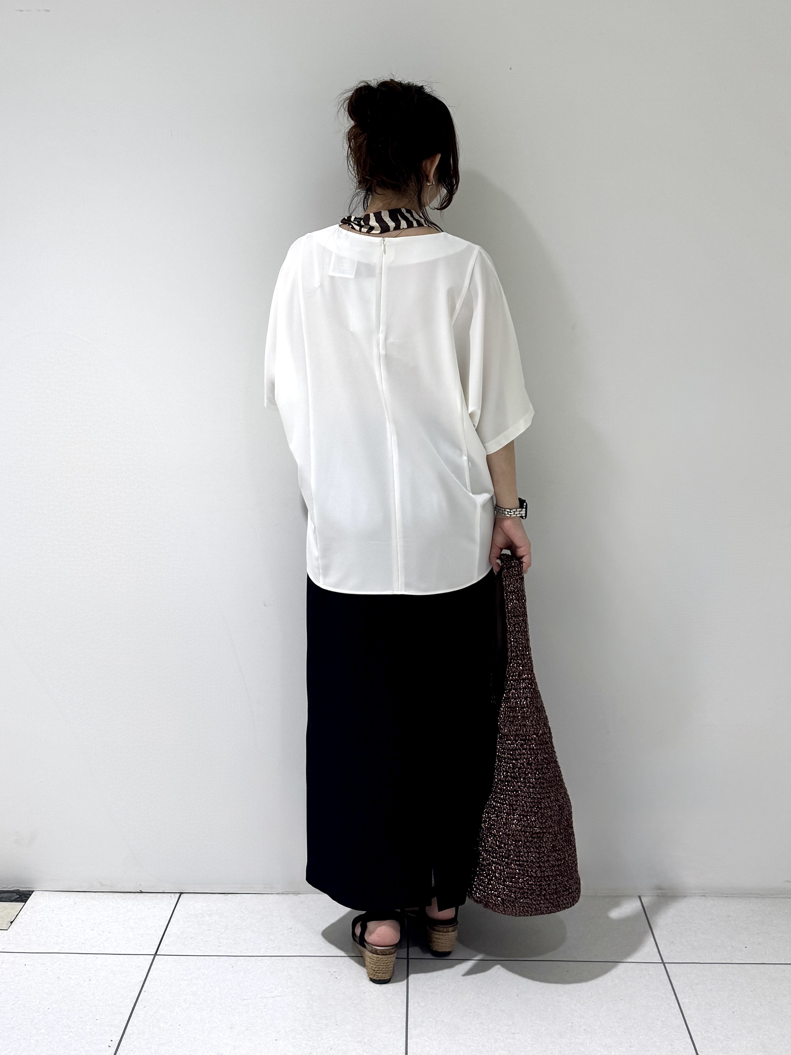 そんさんの「INDIVI｜【着る日傘】ドルマントップス」を使ったコーディネート