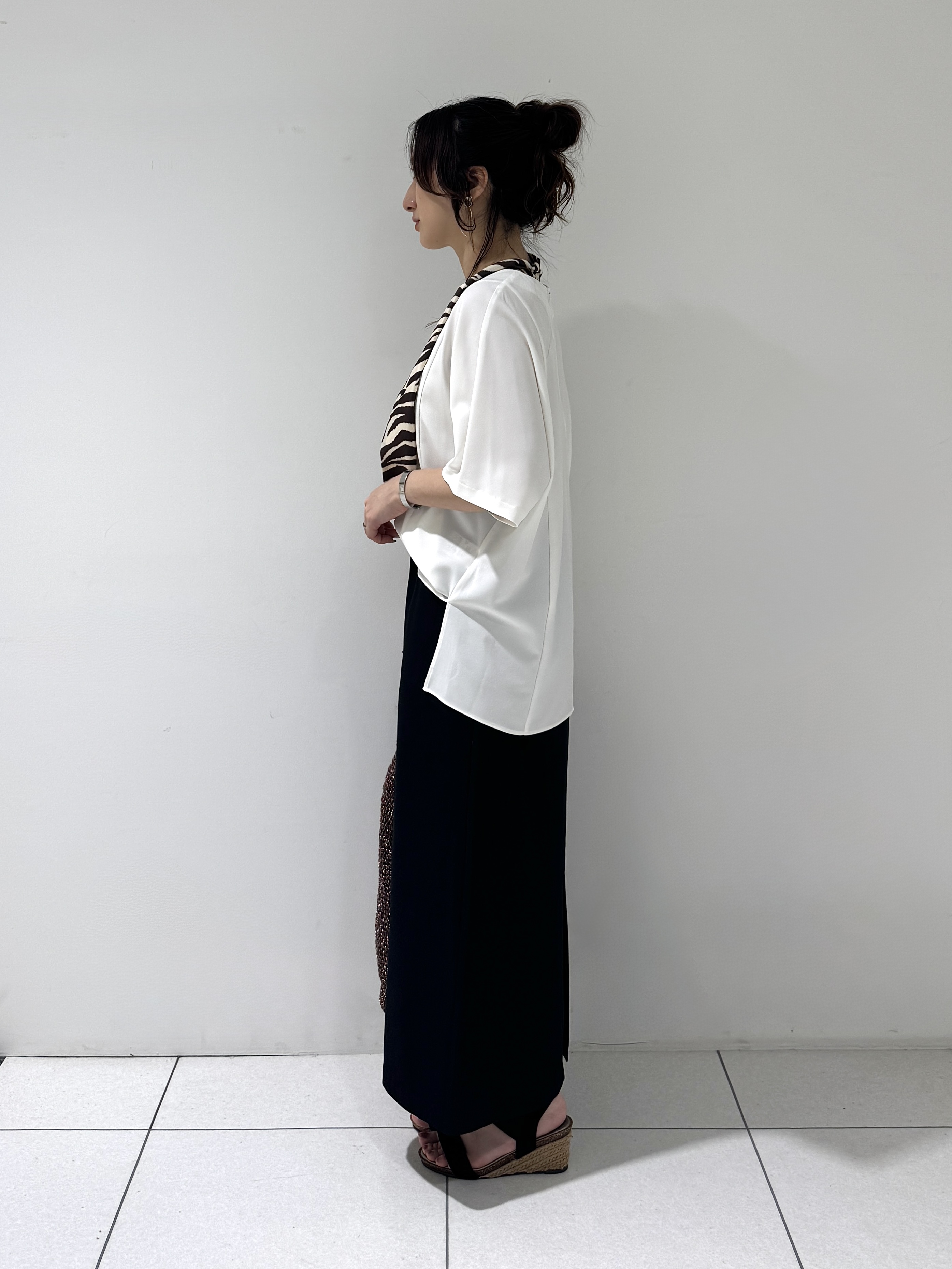 そんさんの「INDIVI｜【着る日傘】ドルマントップス」を使ったコーディネート
