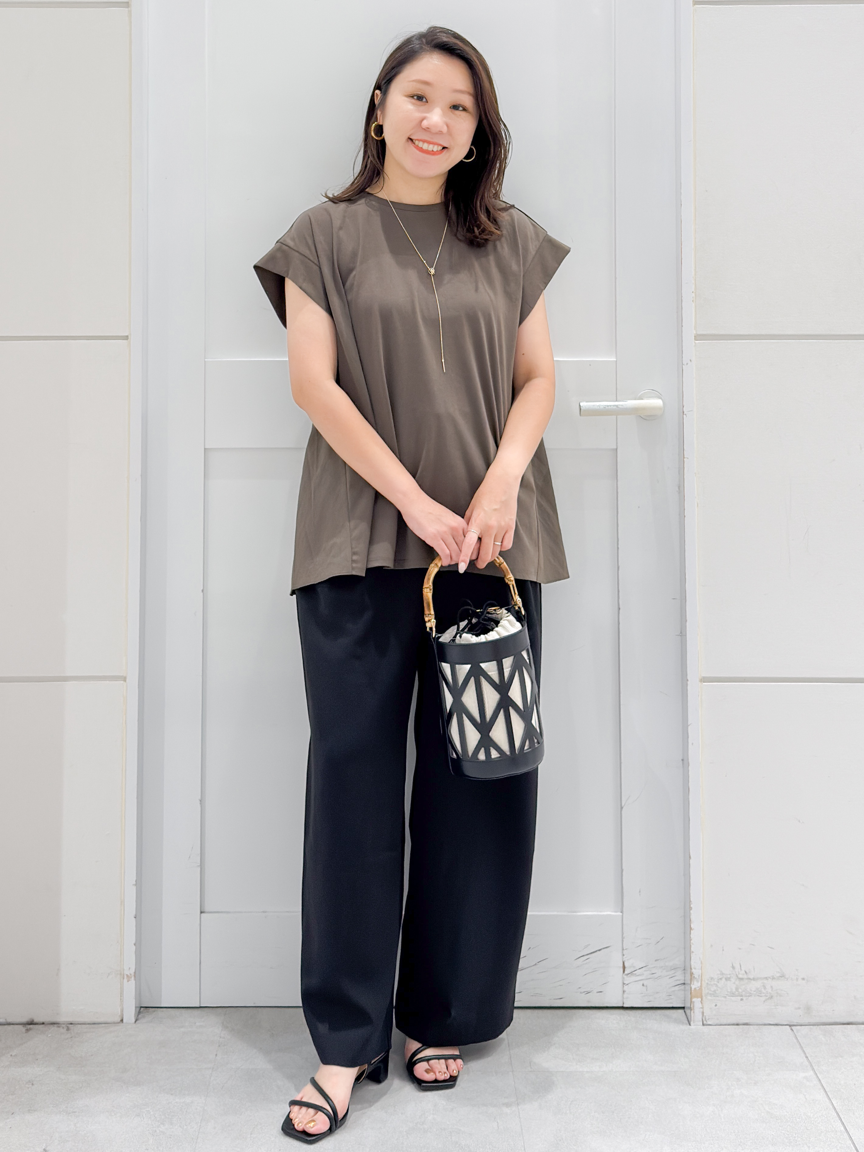 yuka.aさんの「OPAQUE.CLIP｜【接触冷感】バックフレアドッキングカットソー《洗濯機OK》」を使ったコーディネート