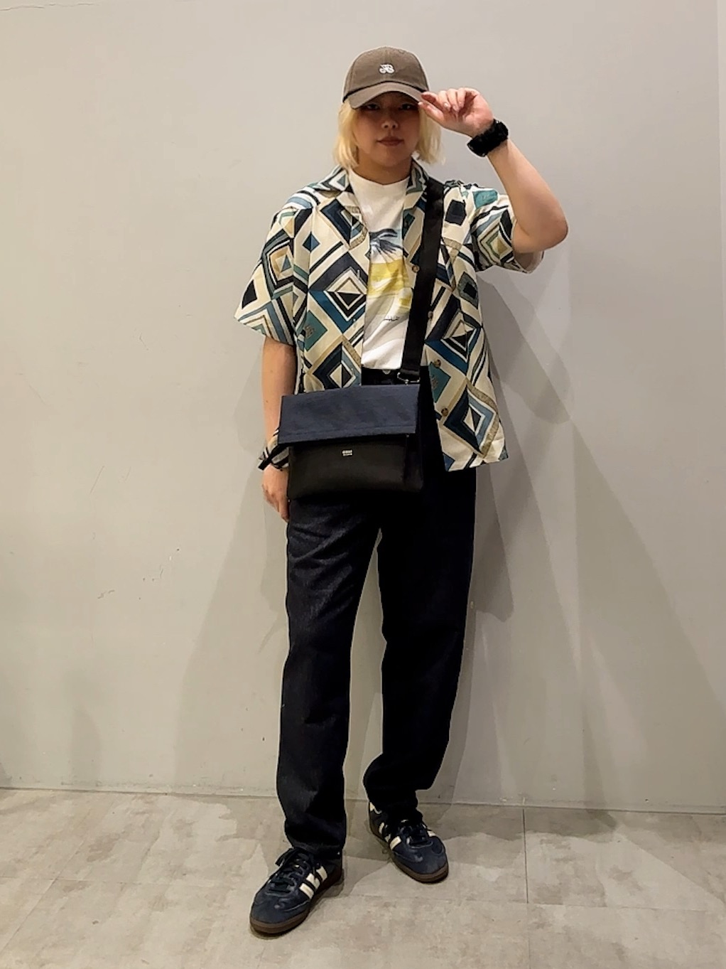 ユウナさんの「TAKEO KIKUCHI｜マラケシュ フォト Tシャツ」を使ったコーディネート