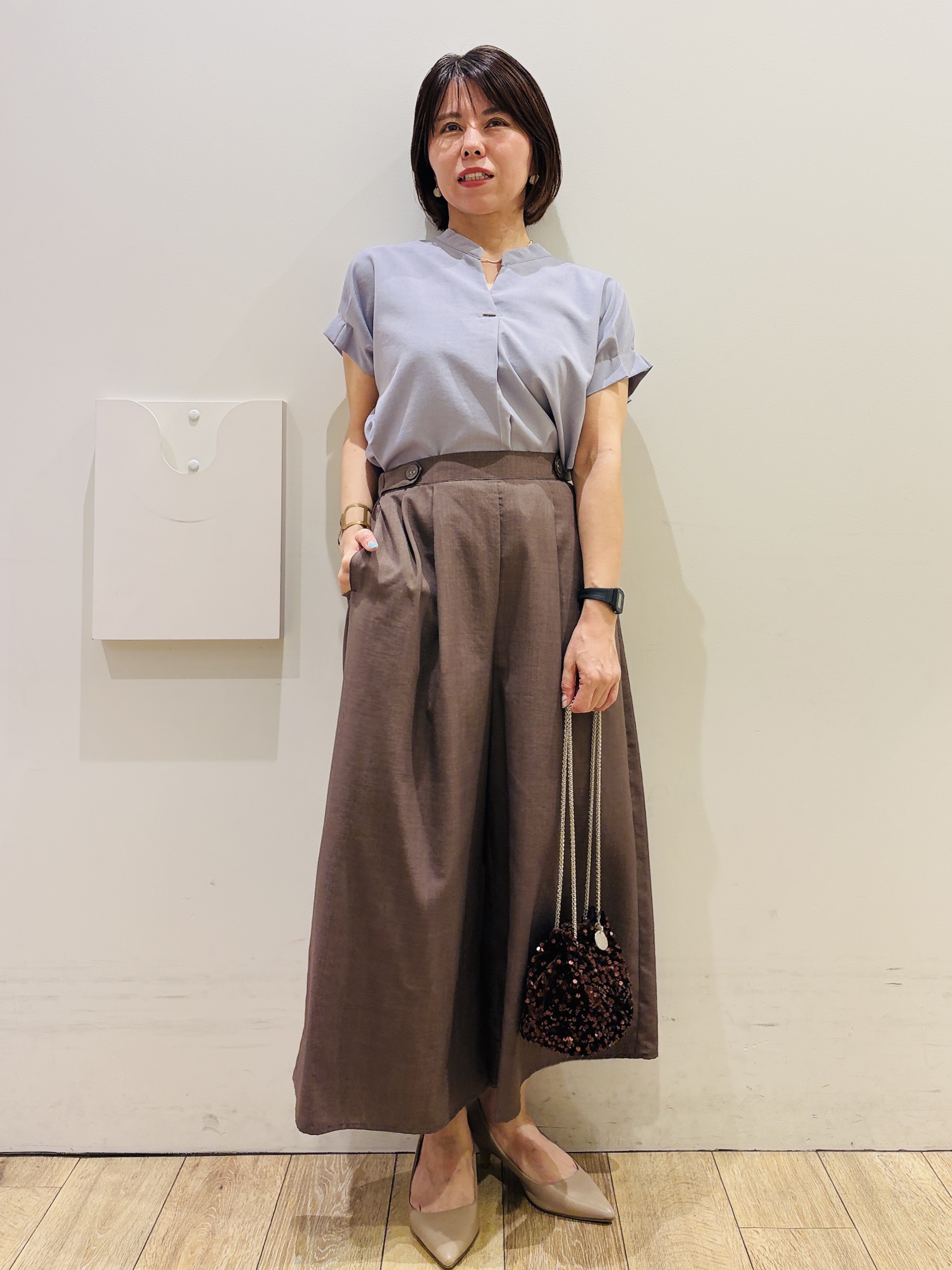 YUKOさんの「index｜【接触冷感／吸水速乾】タックスキッパーブラウス《防シワ／イージーアイロン／洗濯機OK／9col》」を使ったコーディネート
