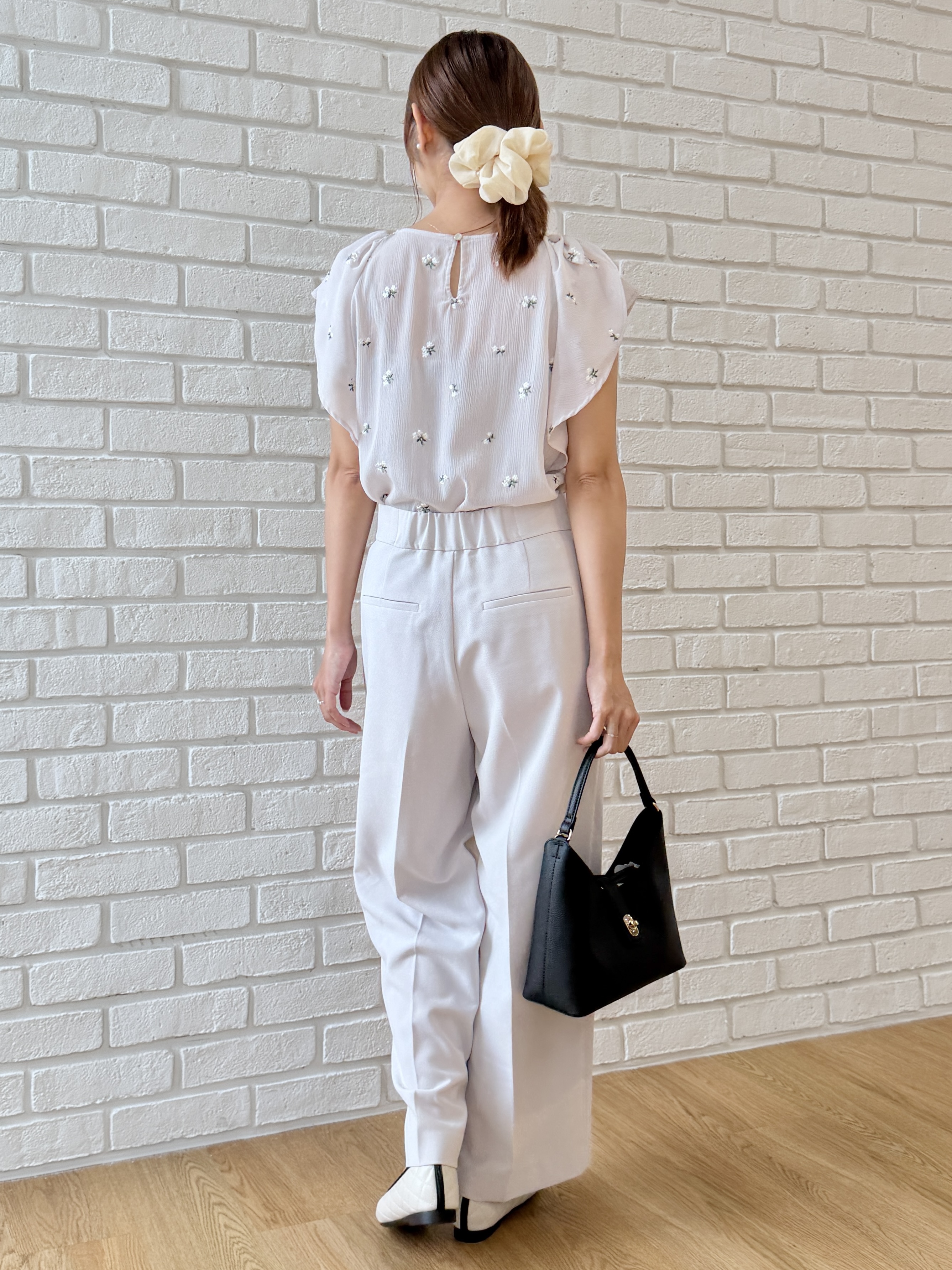 みぃさんの「index｜2wayフリルリボン刺繍ブラウス【洗濯機OK／イージーアイロン】」を使ったコーディネート