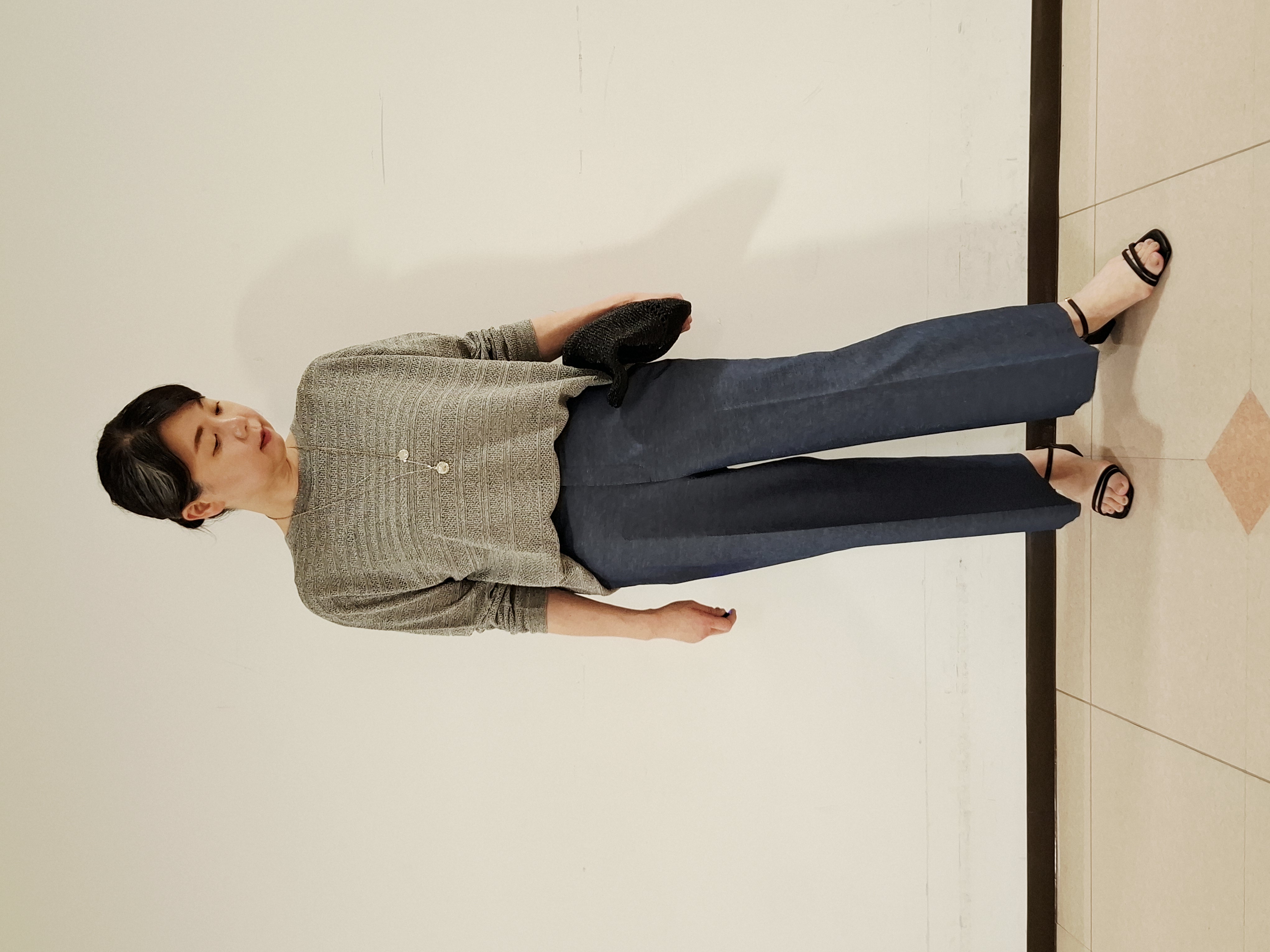 ねぎさんの「UNTITLED｜メッシュ柄ボーダーニット」を使ったコーディネート