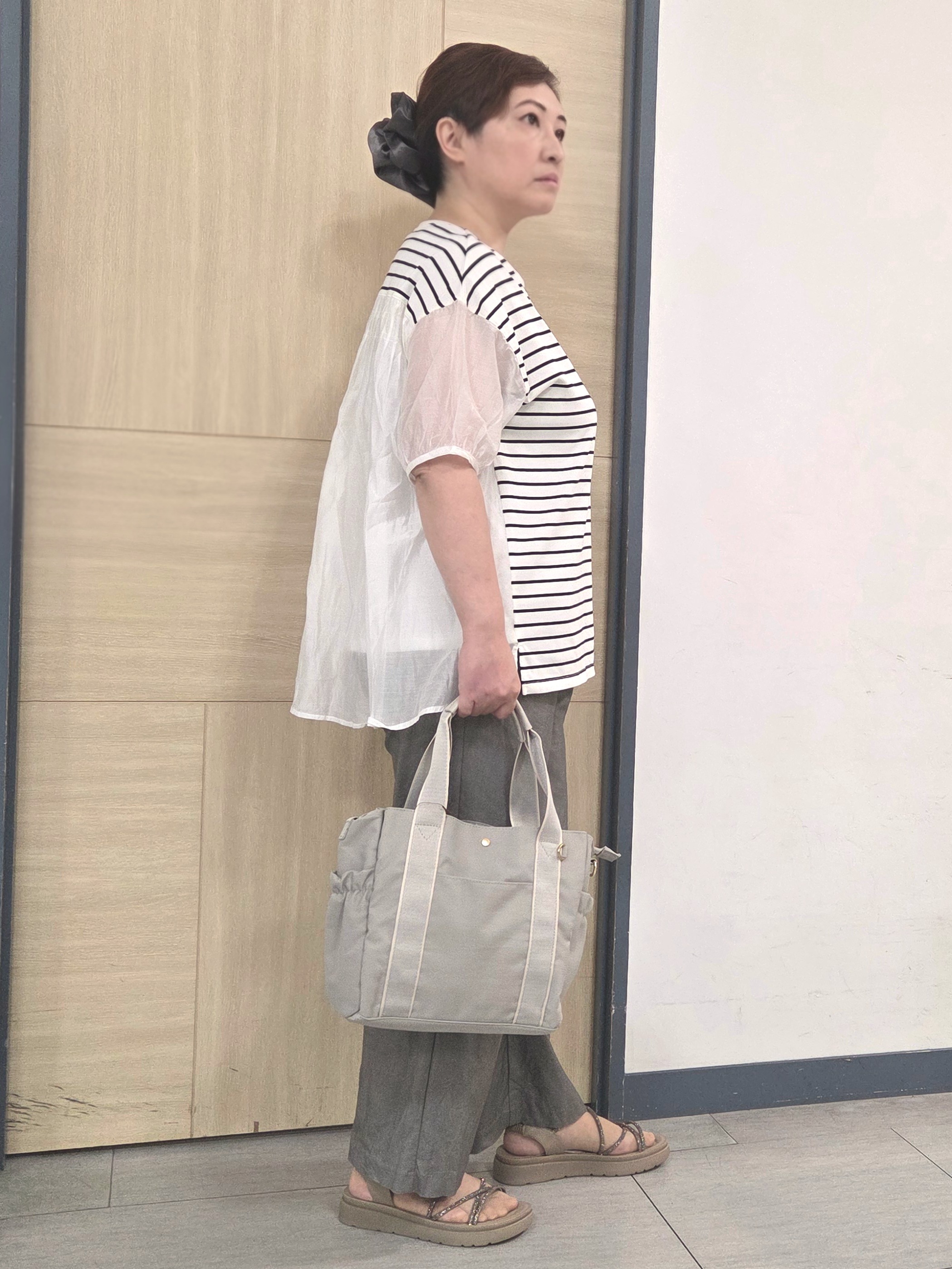 にゃみさんの「grove｜【貴島明日香さん着用/UVカット】体型カバー叶う、バックプリーツTシャツ」を使ったコーディネート
