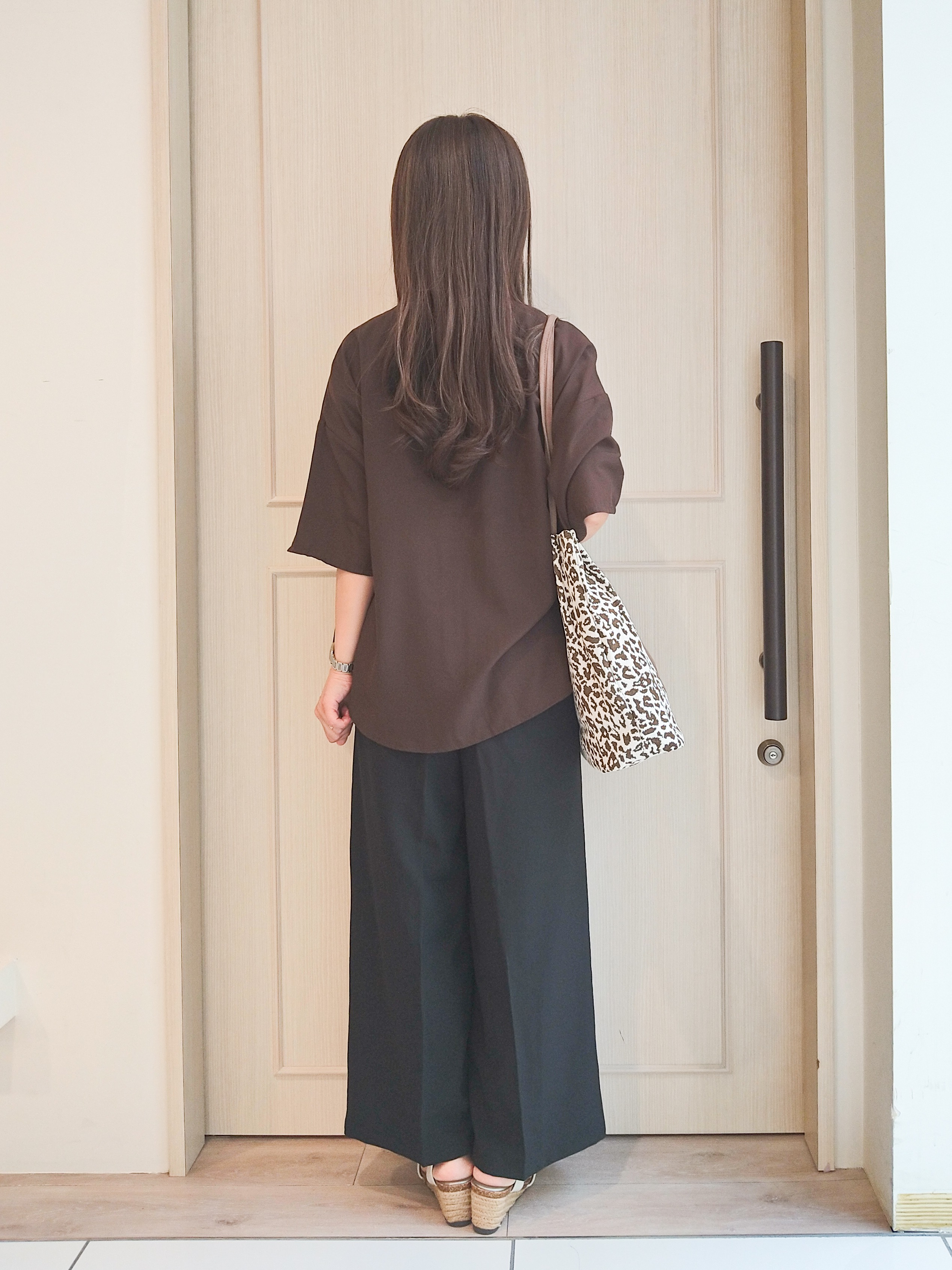 mi-saさんの「SHOO･LA･RUE｜【洗濯機可/S-LL】大人の抜け感 ゆるっと5分袖シャツ」を使ったコーディネート