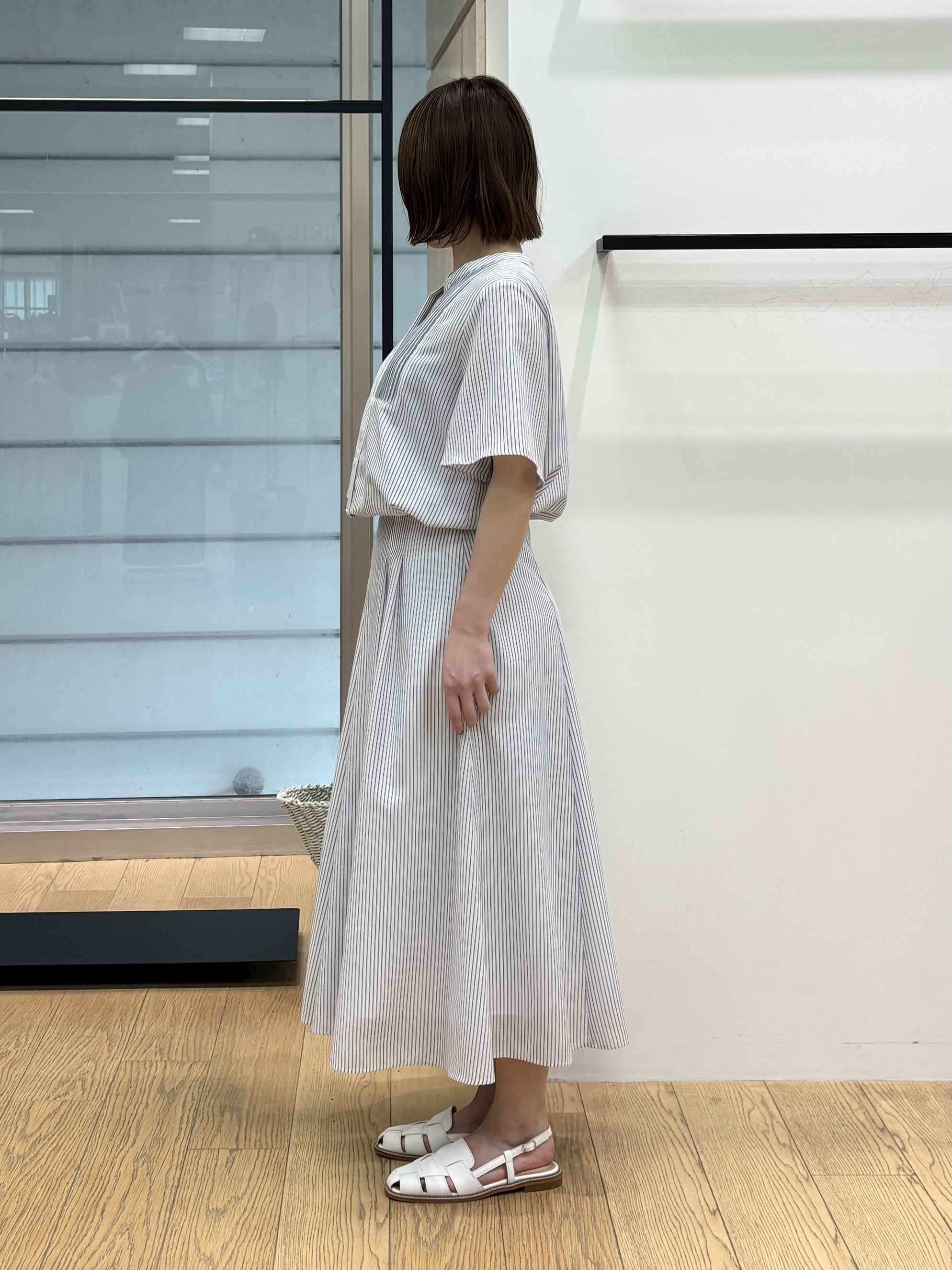 asamiさんの「INDIVI｜【接触冷感/洗える】シアーシャンブレーピンタックブラウス」を使ったコーディネート