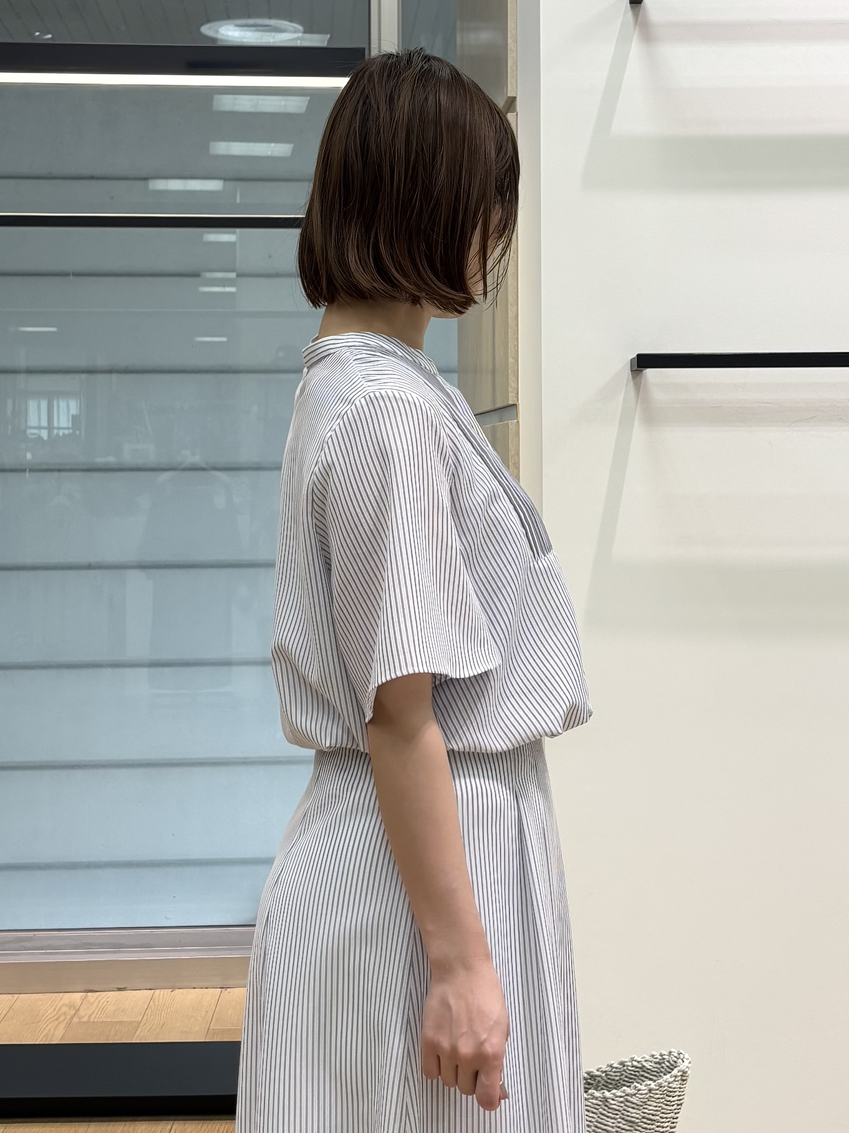 asamiさんの「INDIVI｜【接触冷感/洗える】シアーシャンブレーピンタックブラウス」を使ったコーディネート