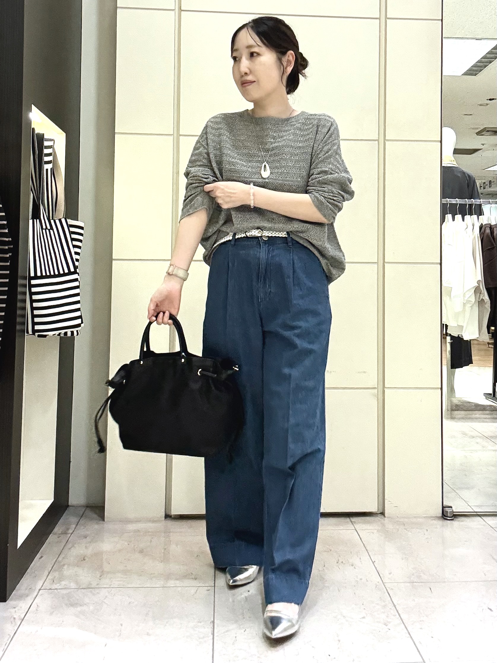 mori.さんの「UNTITLED｜メッシュ柄ボーダーニット」を使ったコーディネート