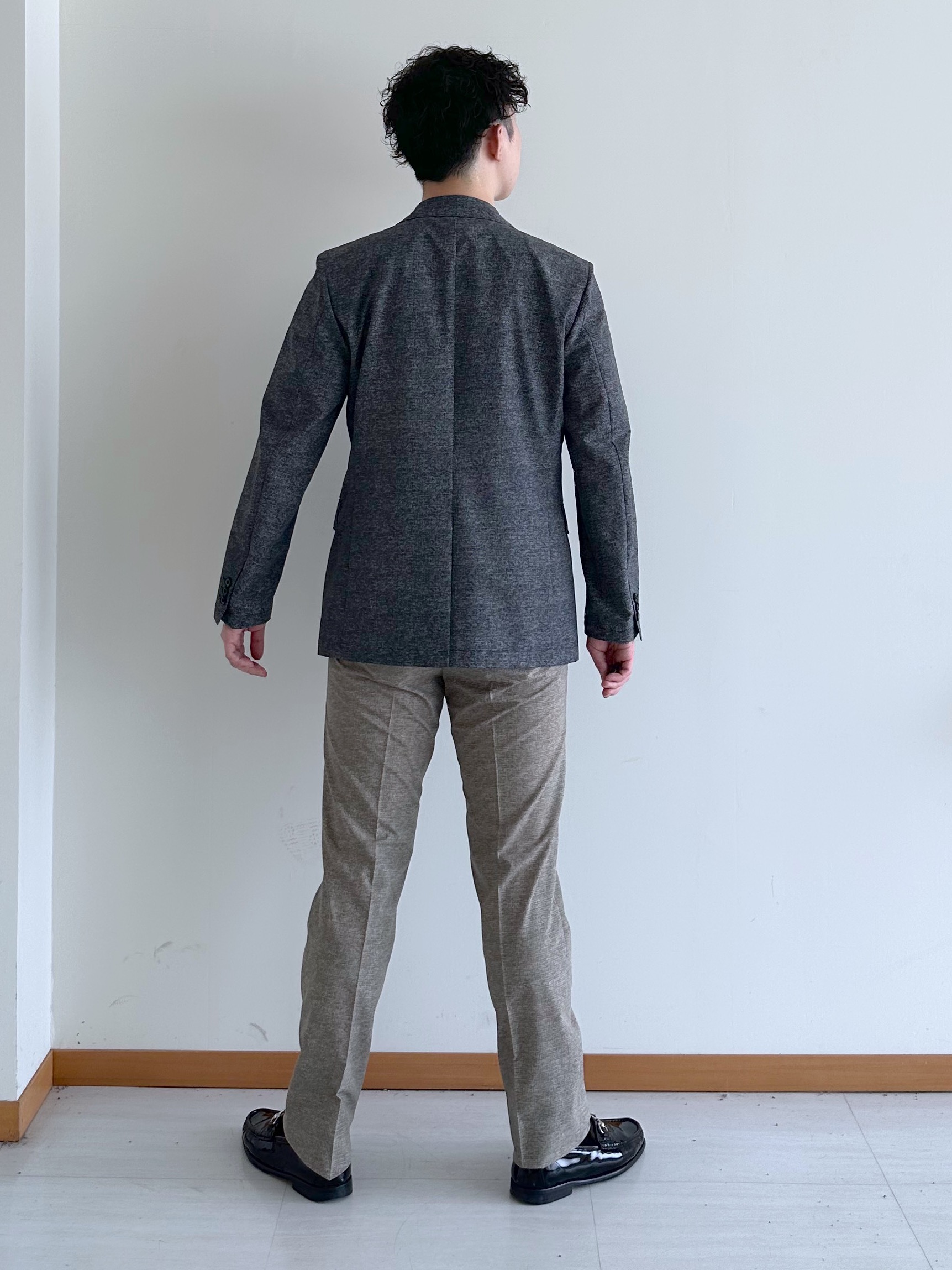 イッシーさんの「TAKEO KIKUCHI｜【抗菌防臭】COOL DOTS（R）ドビープリント ジャケット」を使ったコーディネート