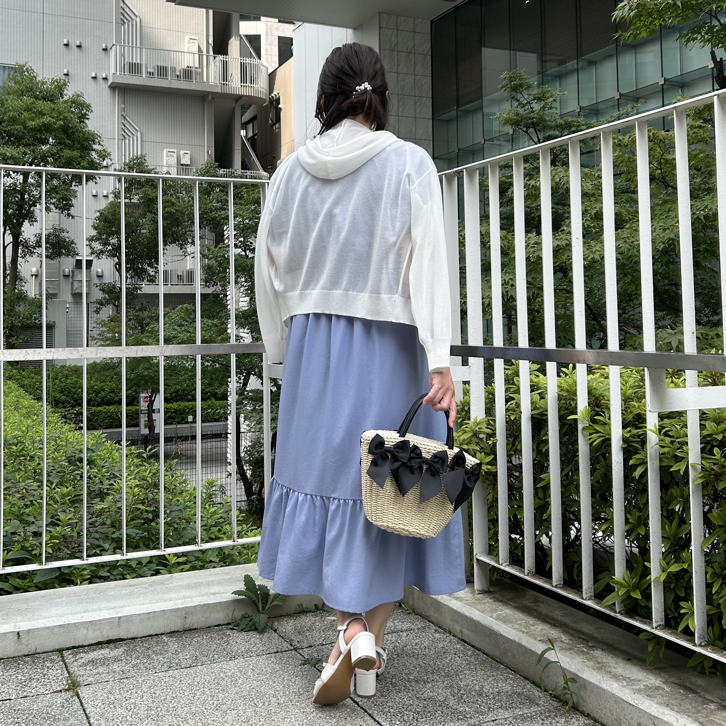 shinoさんの「Couture brooch｜【洗える】LEVITAジップアップフーディー」を使ったコーディネート