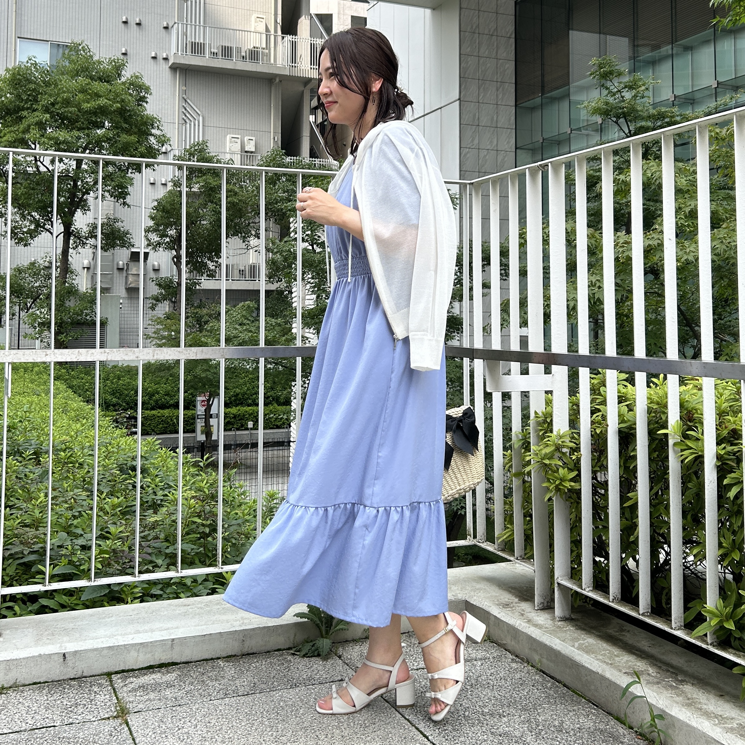 shinoさんの「Couture brooch｜【洗える】LEVITAジップアップフーディー」を使ったコーディネート