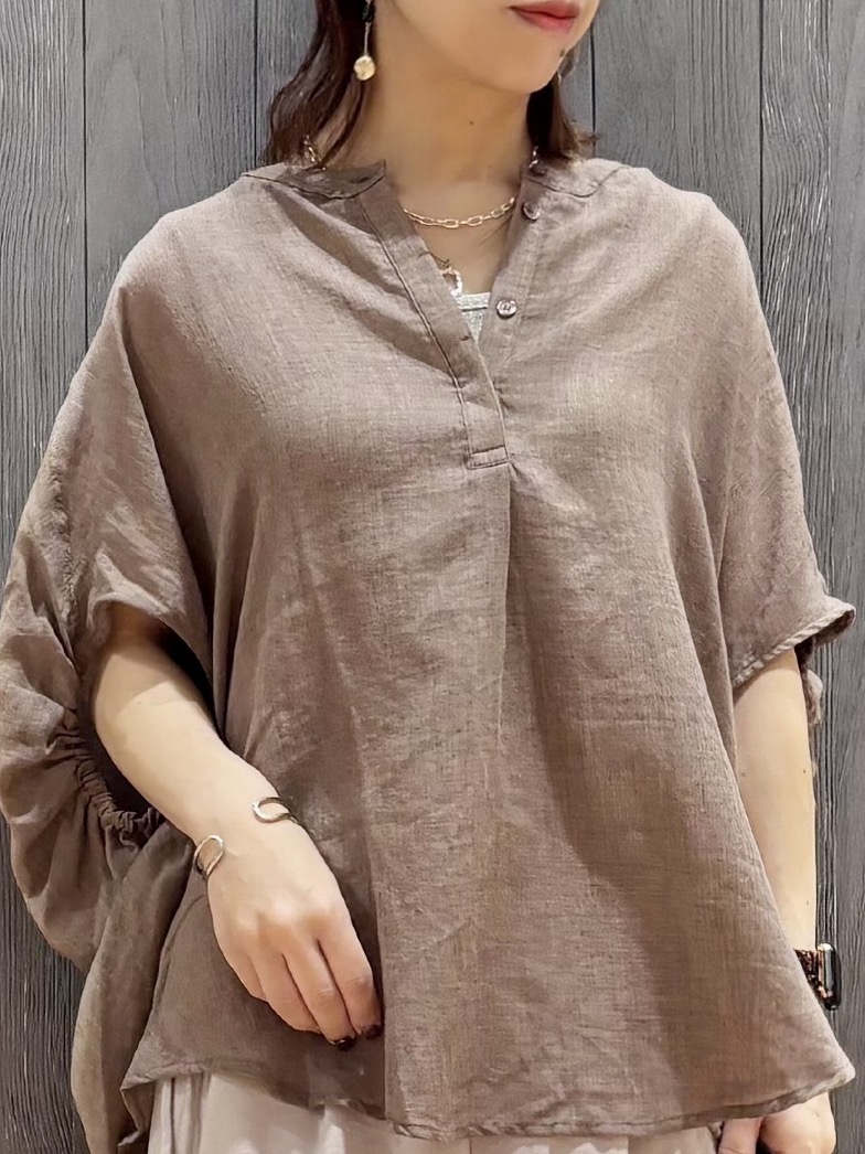 meiさんの「SHOO･LA･RUE｜【体型カバー】バルーン風ゆるシャツブラウス」を使ったコーディネート