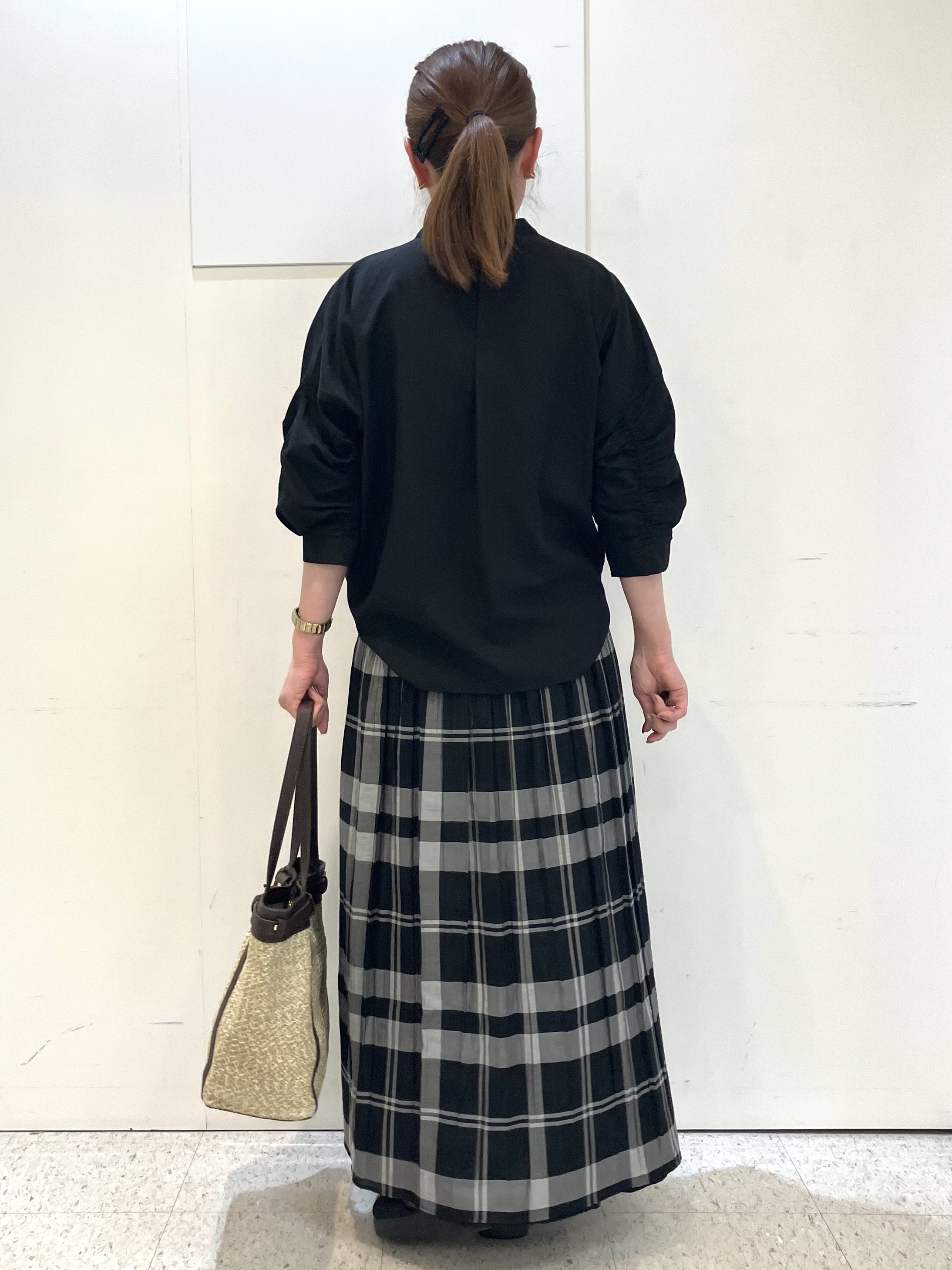 kozuさんの「Reflect｜【手洗い可】プチハイネック ギャザーブラウス」を使ったコーディネート