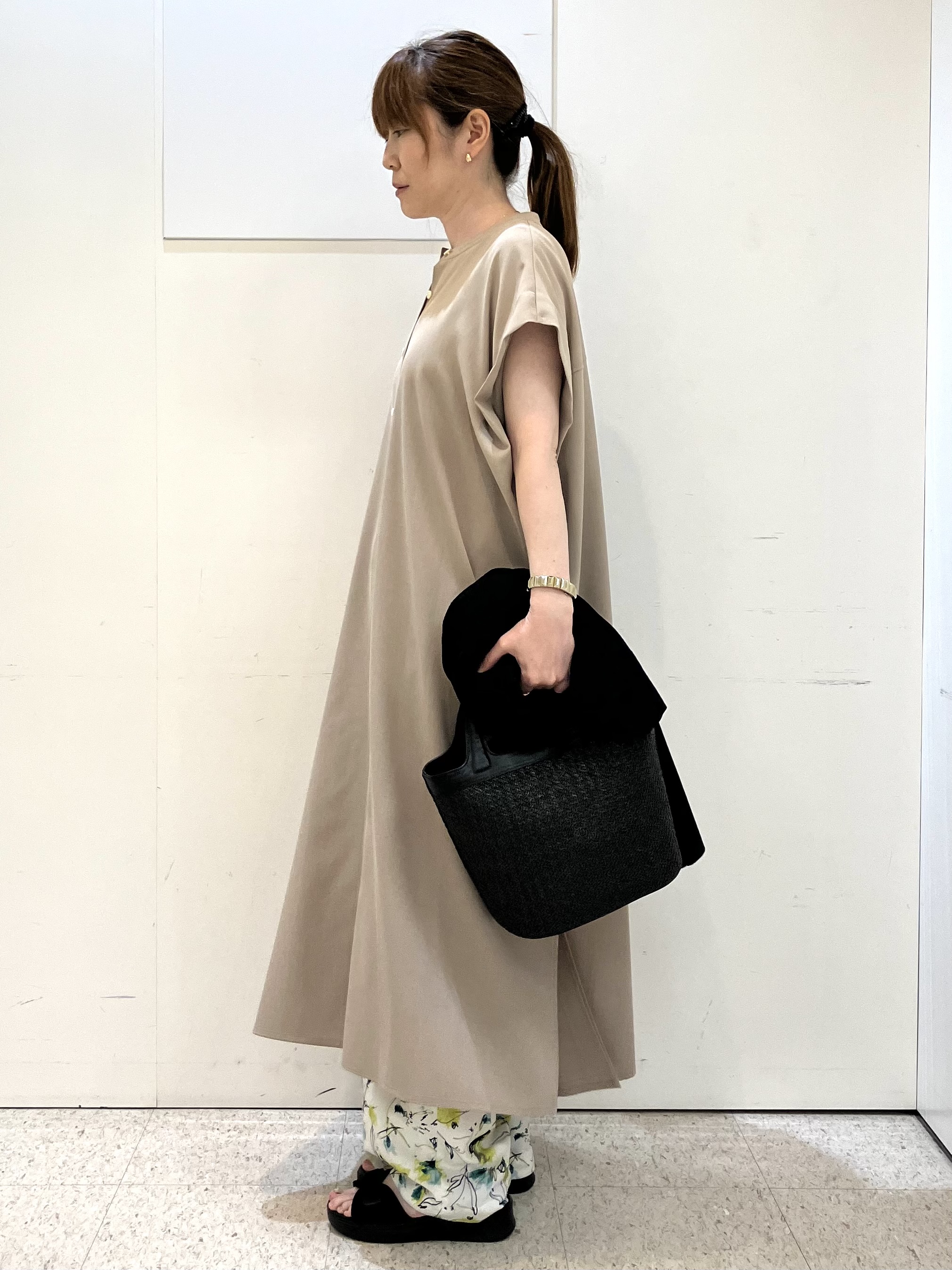 kozuさんの「Reflect｜すっきり見えバンドカラーシャツワンピース」を使ったコーディネート