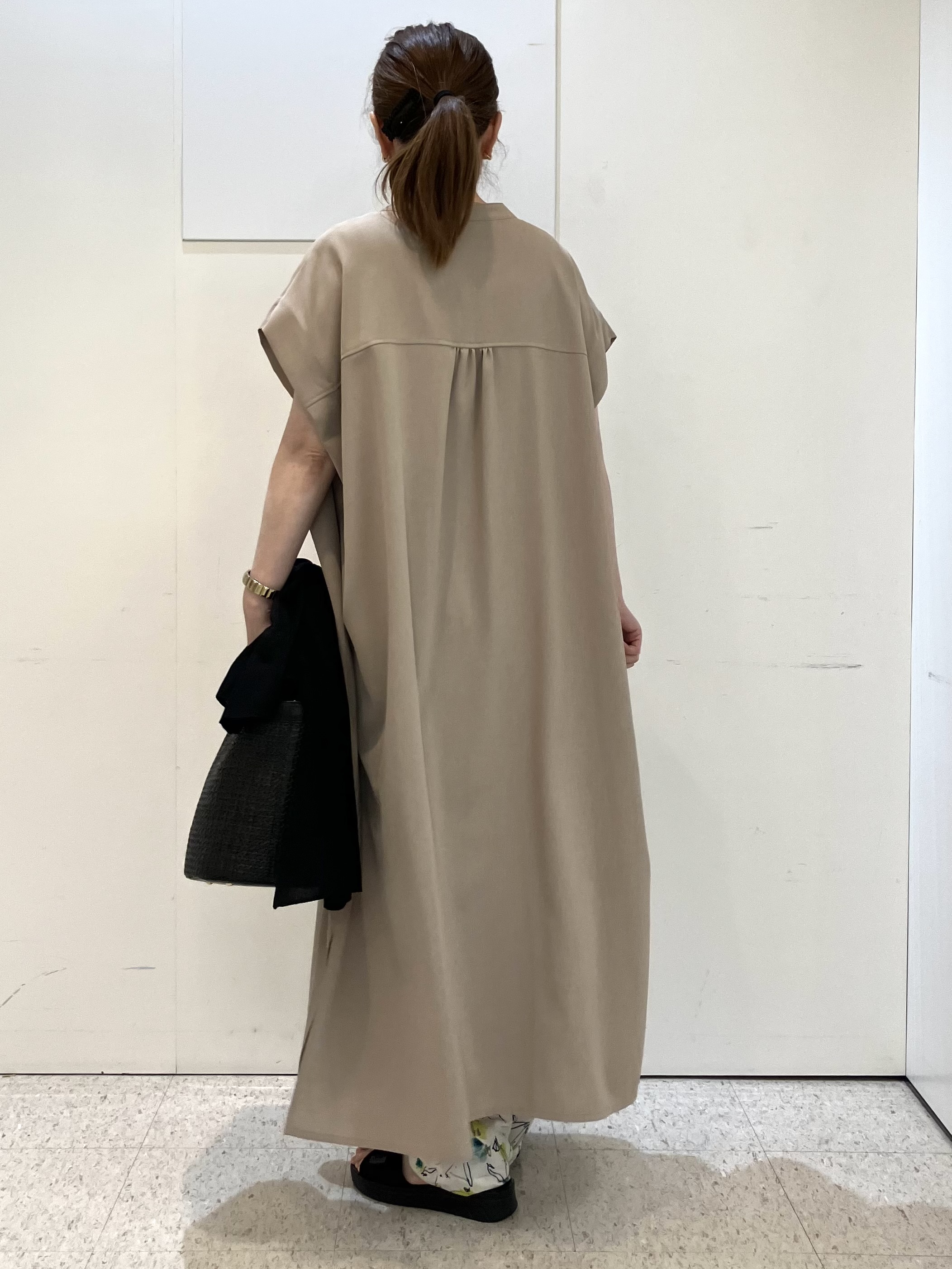 kozuさんの「Reflect｜すっきり見えバンドカラーシャツワンピース」を使ったコーディネート