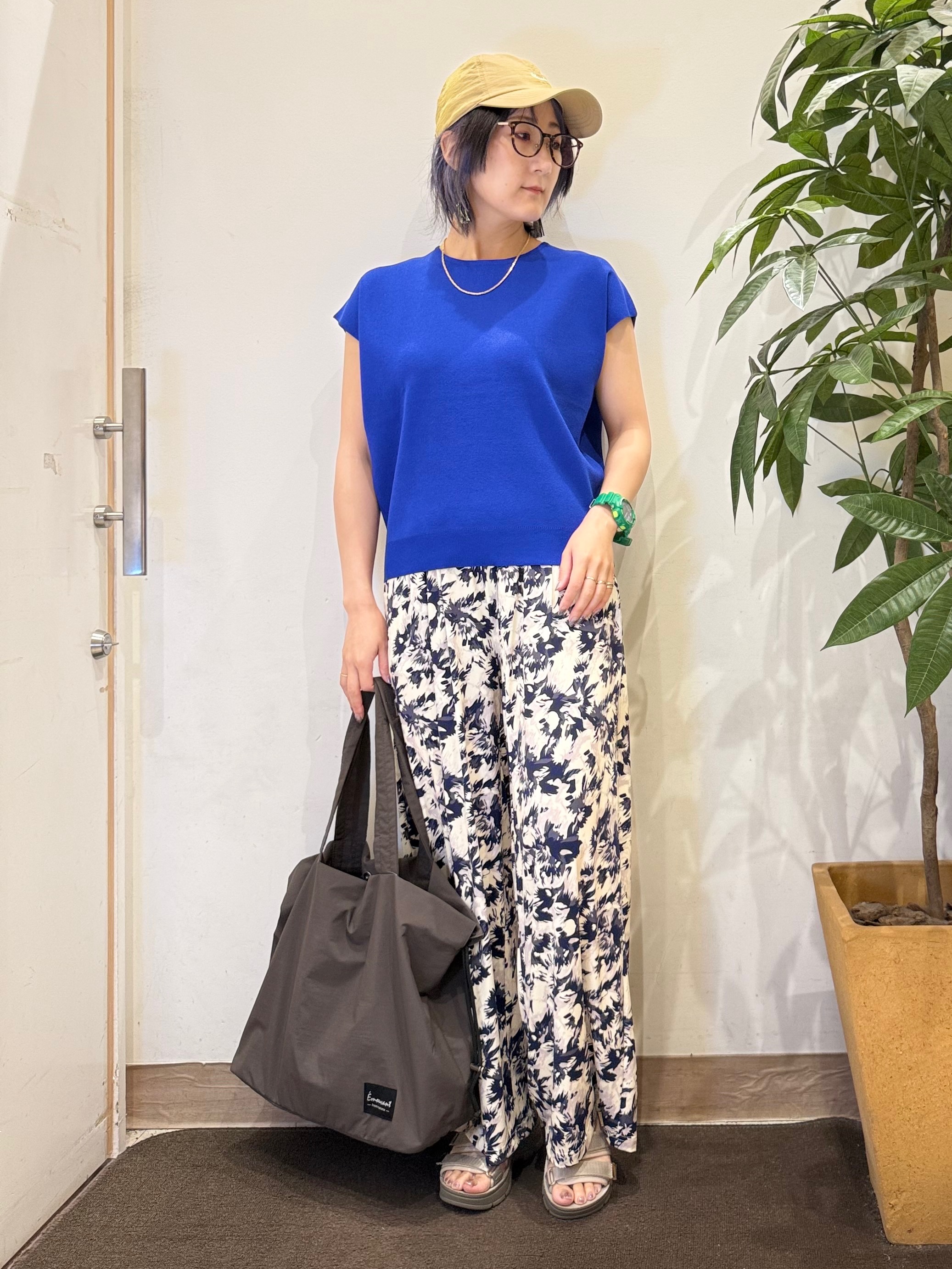 misakiさんの「SHOO･LA･RUE｜【ひんやり/洗濯機可/S-LL】インせず着られる 大人シンプルサマーニット」を使ったコーディネート