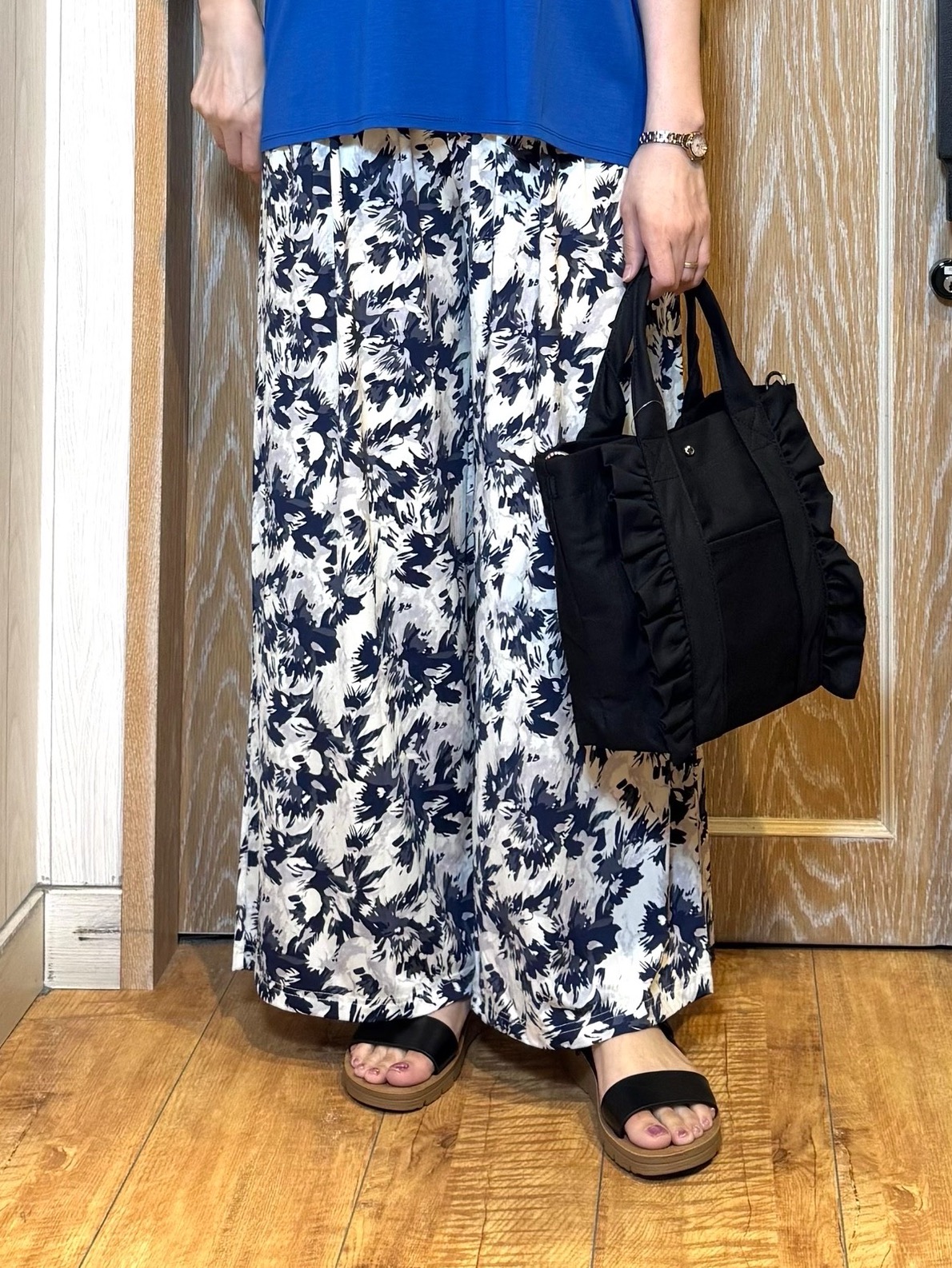KAORIさんの「SHOO･LA･RUE｜【ひんやり/UV】お袖レースが上品 ゆったりとろみトップス」を使ったコーディネート