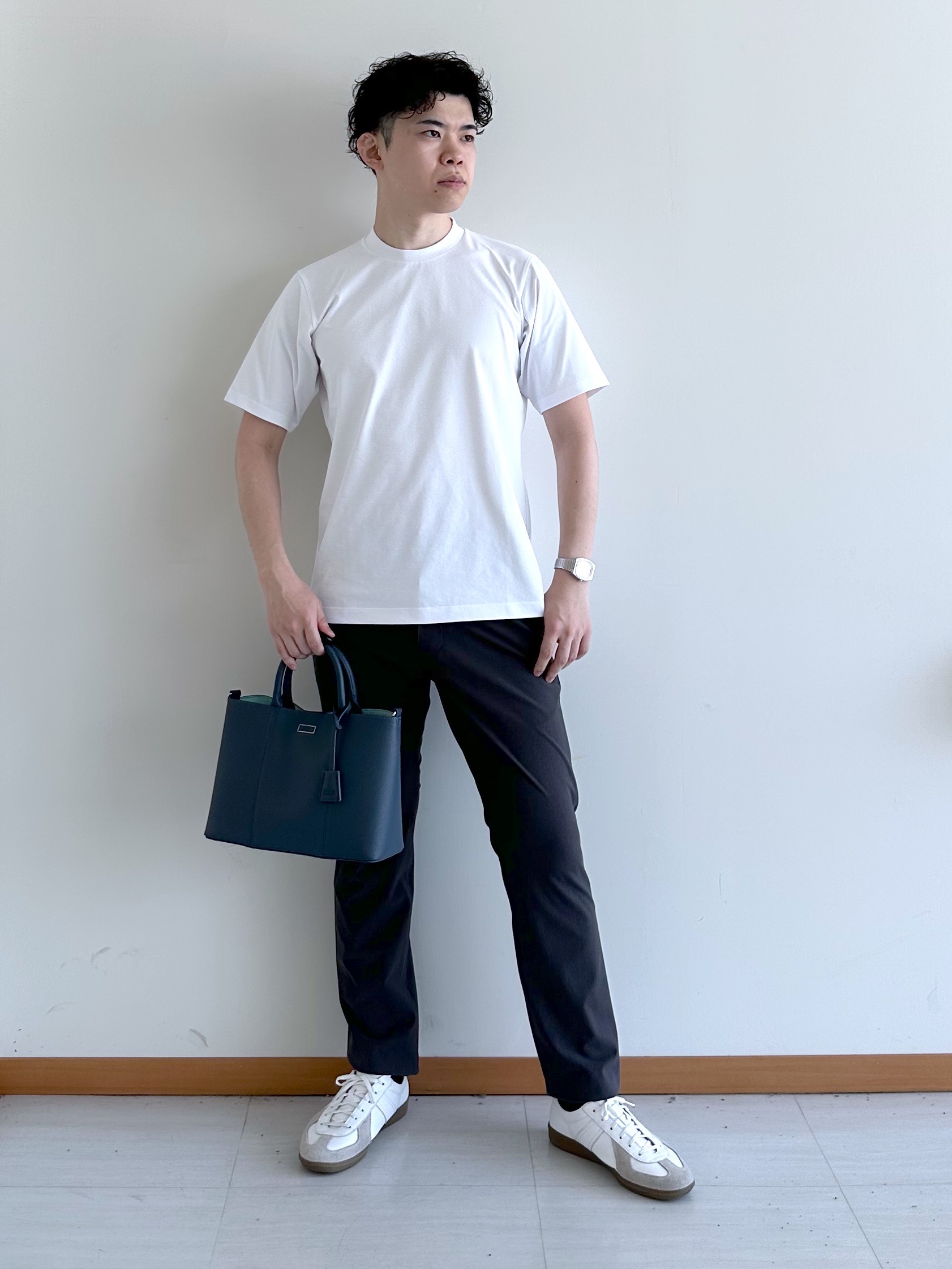 イッシーさんの「TAKEO KIKUCHI｜リップル小花シャツ」を使ったコーディネート