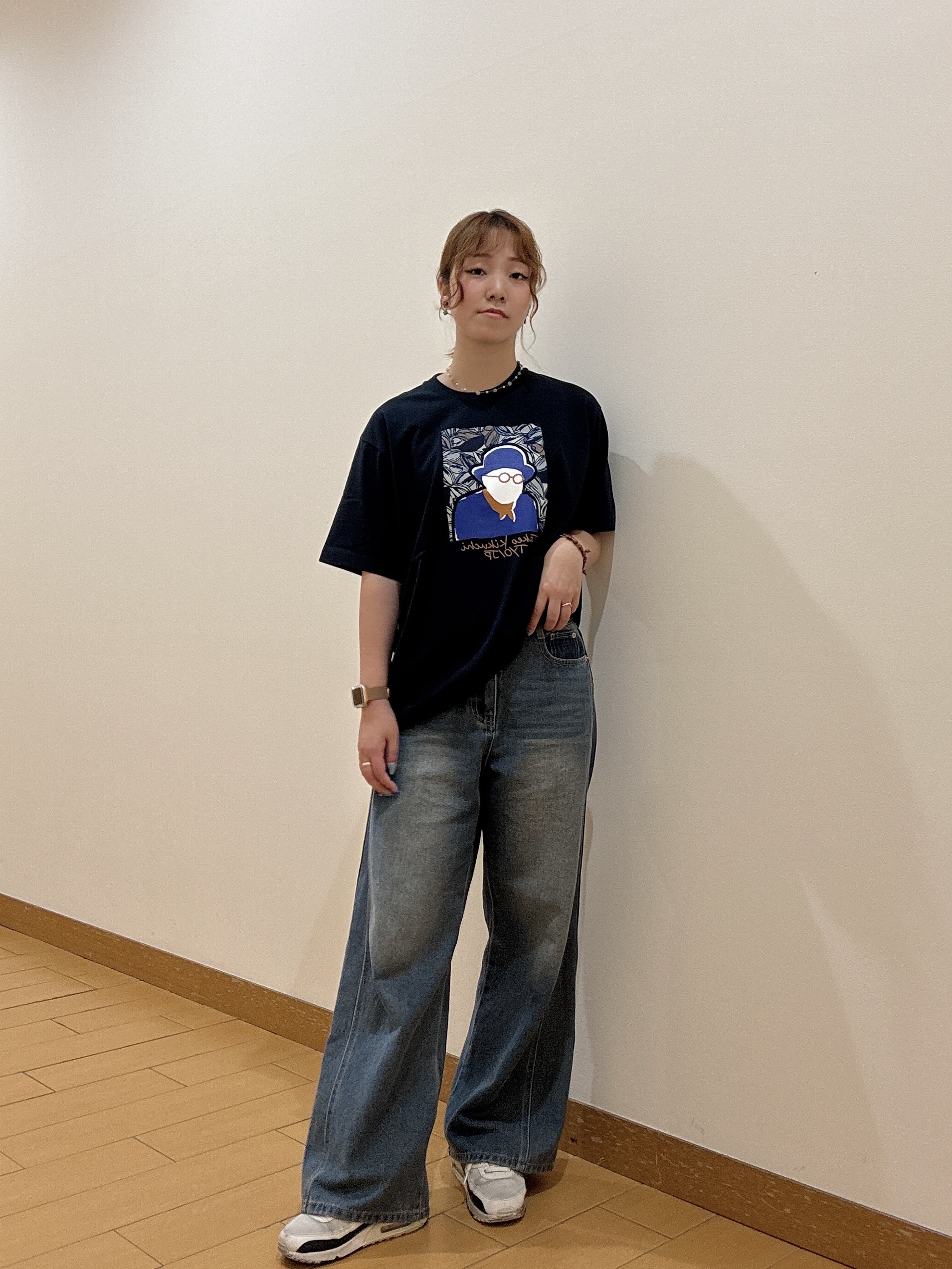 ヒナさんの「TAKEO KIKUCHI｜ポートレートアートＴシャツ」を使ったコーディネート