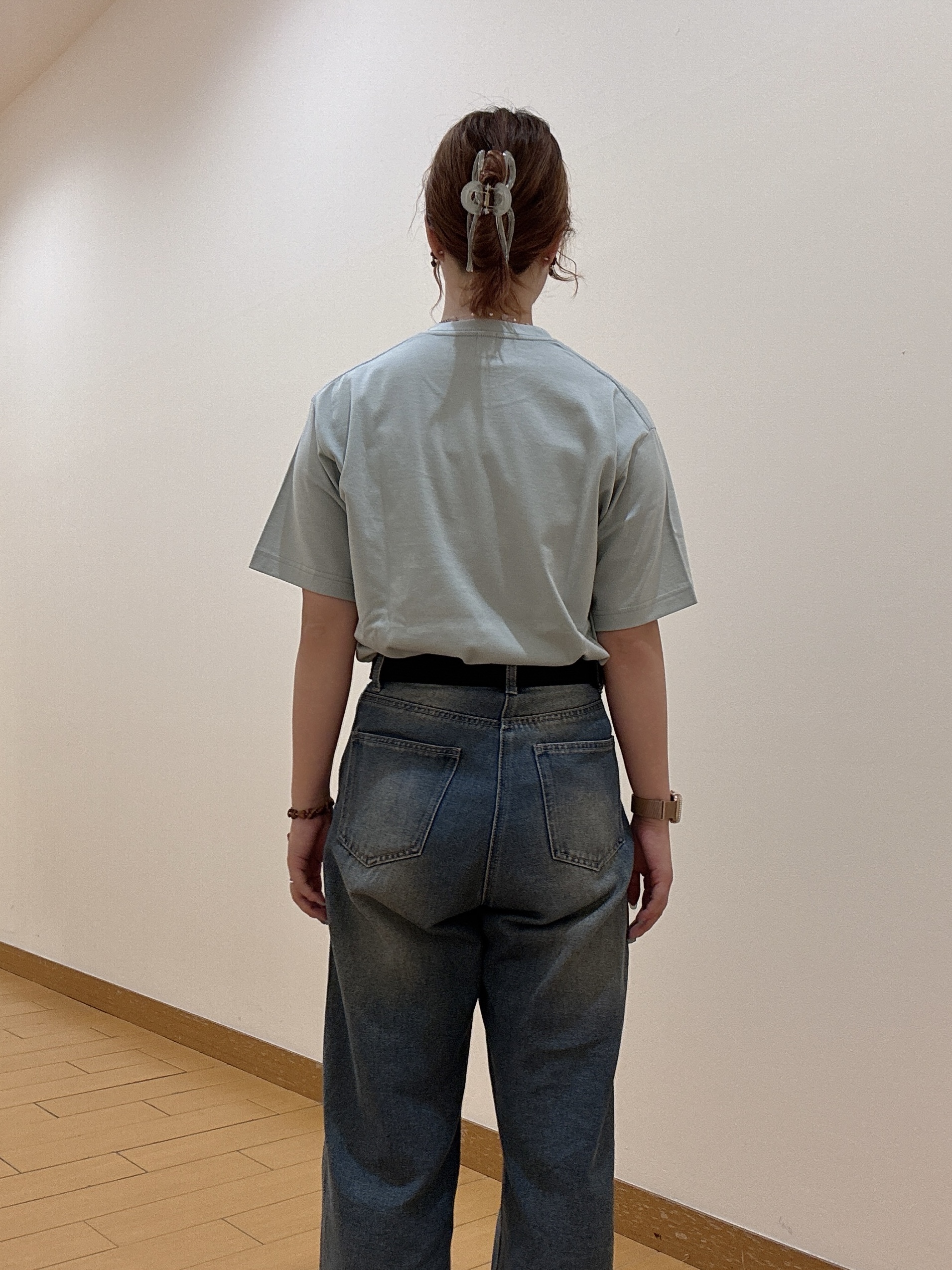 ヒナさんの「TAKEO KIKUCHI｜ポートレートアートＴシャツ」を使ったコーディネート