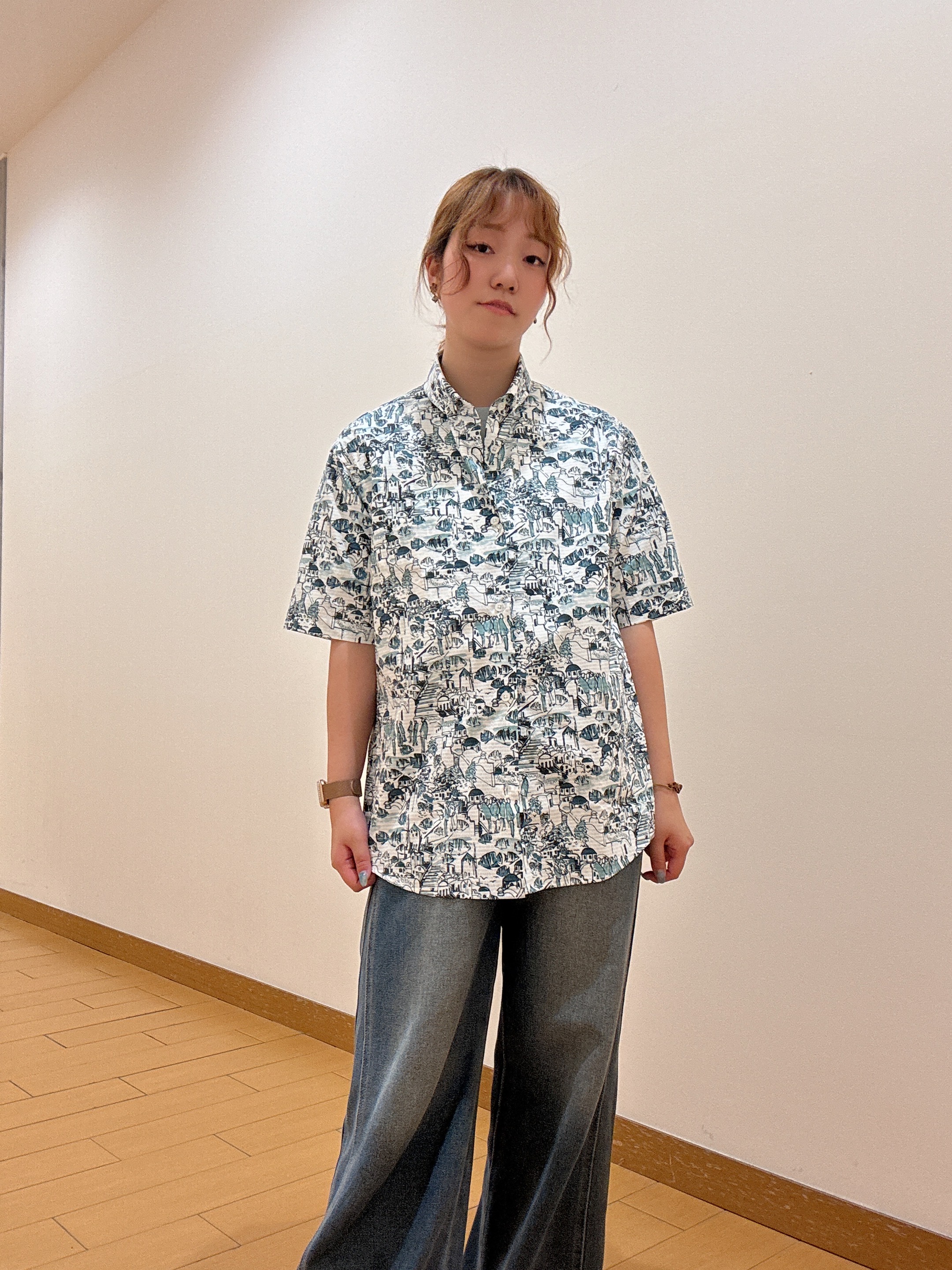 ヒナさんの「TAKEO KIKUCHI｜ポートレートアートＴシャツ」を使ったコーディネート