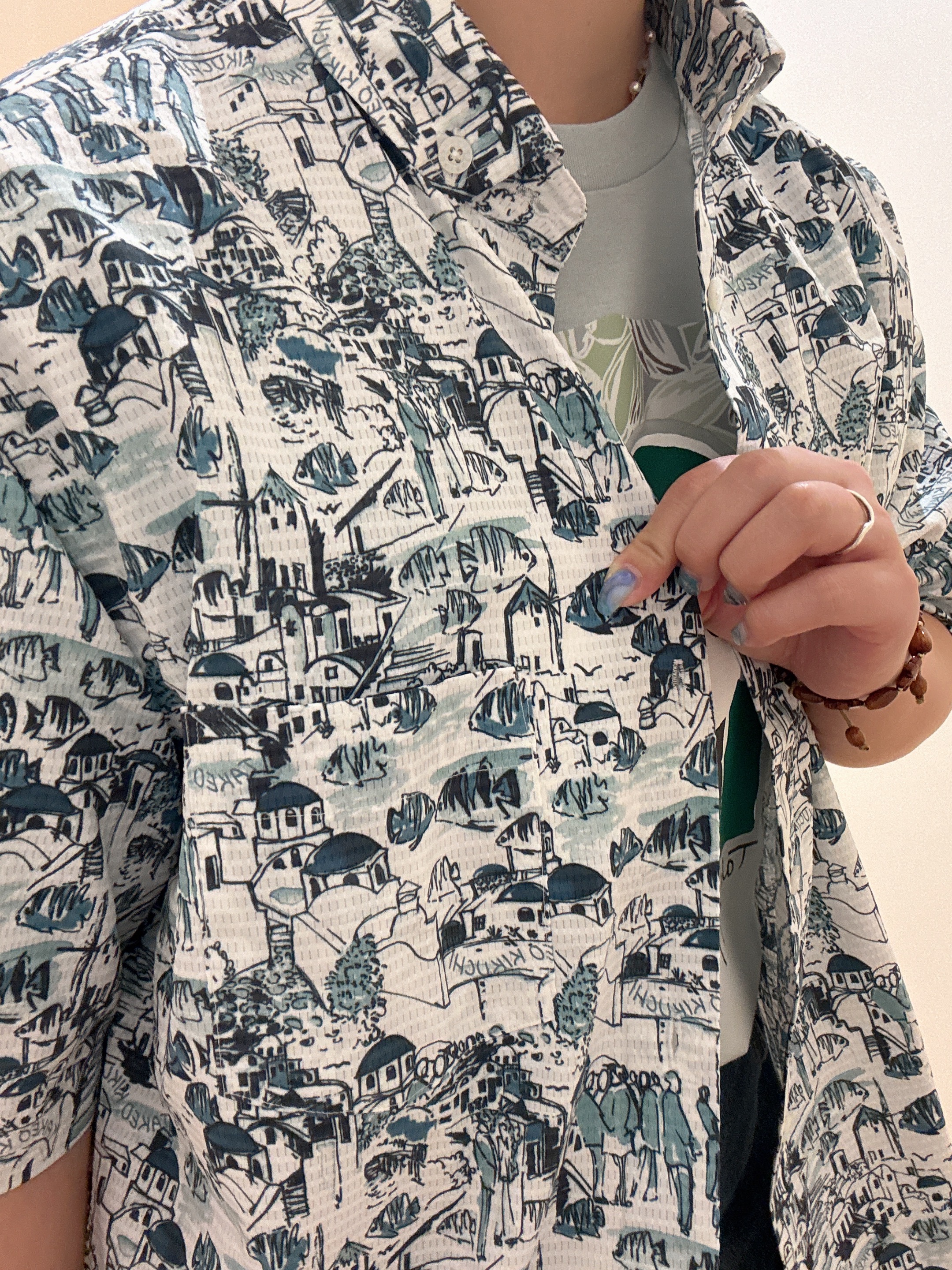ヒナさんの「TAKEO KIKUCHI｜ポートレートアートＴシャツ」を使ったコーディネート