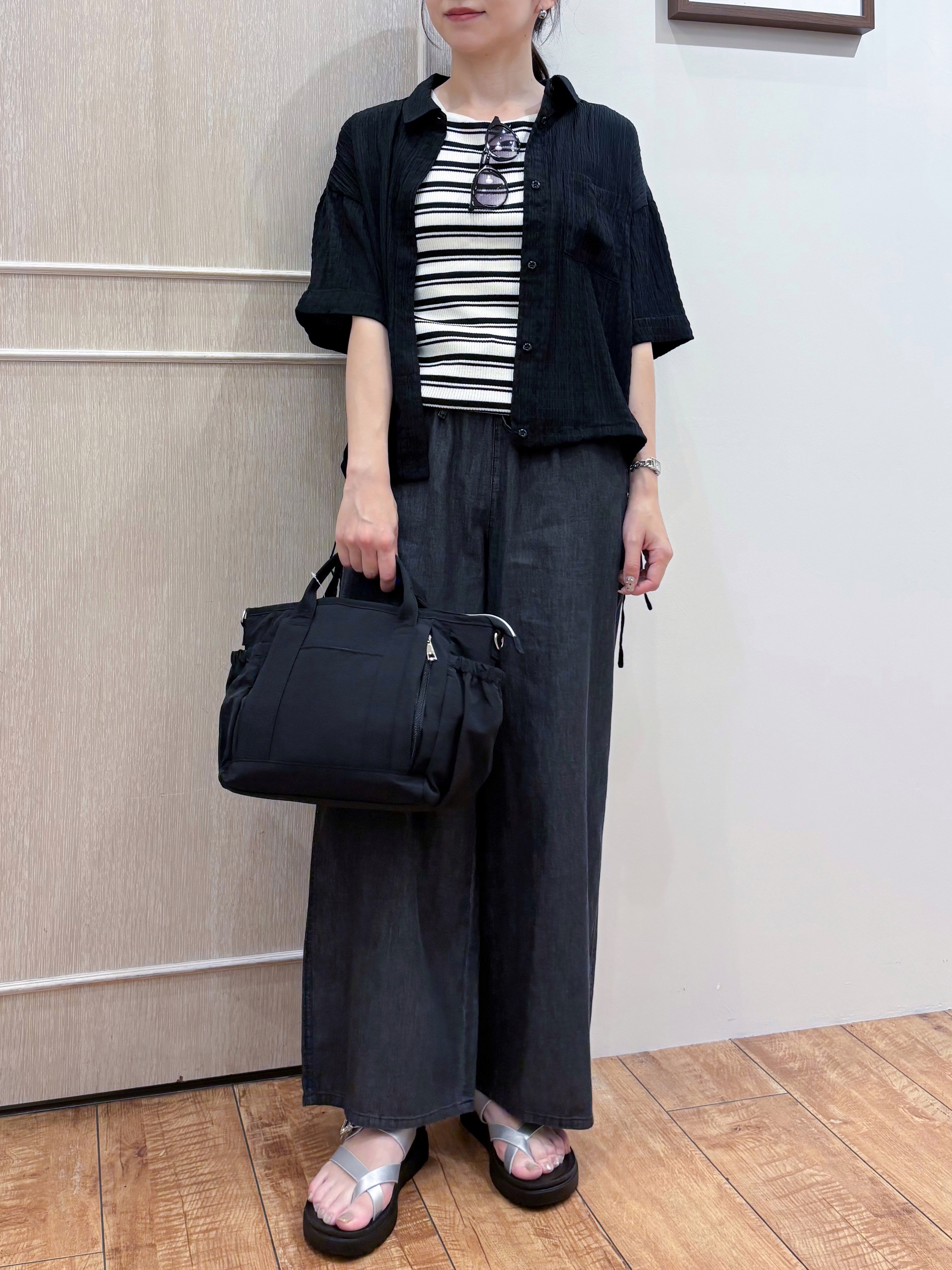 なみさんの「SHOO･LA･RUE｜【S-LL/洗濯機可/体型カバー】さらさら シャーリングシフォン 裾ドロストシャツ」を使ったコーディネート