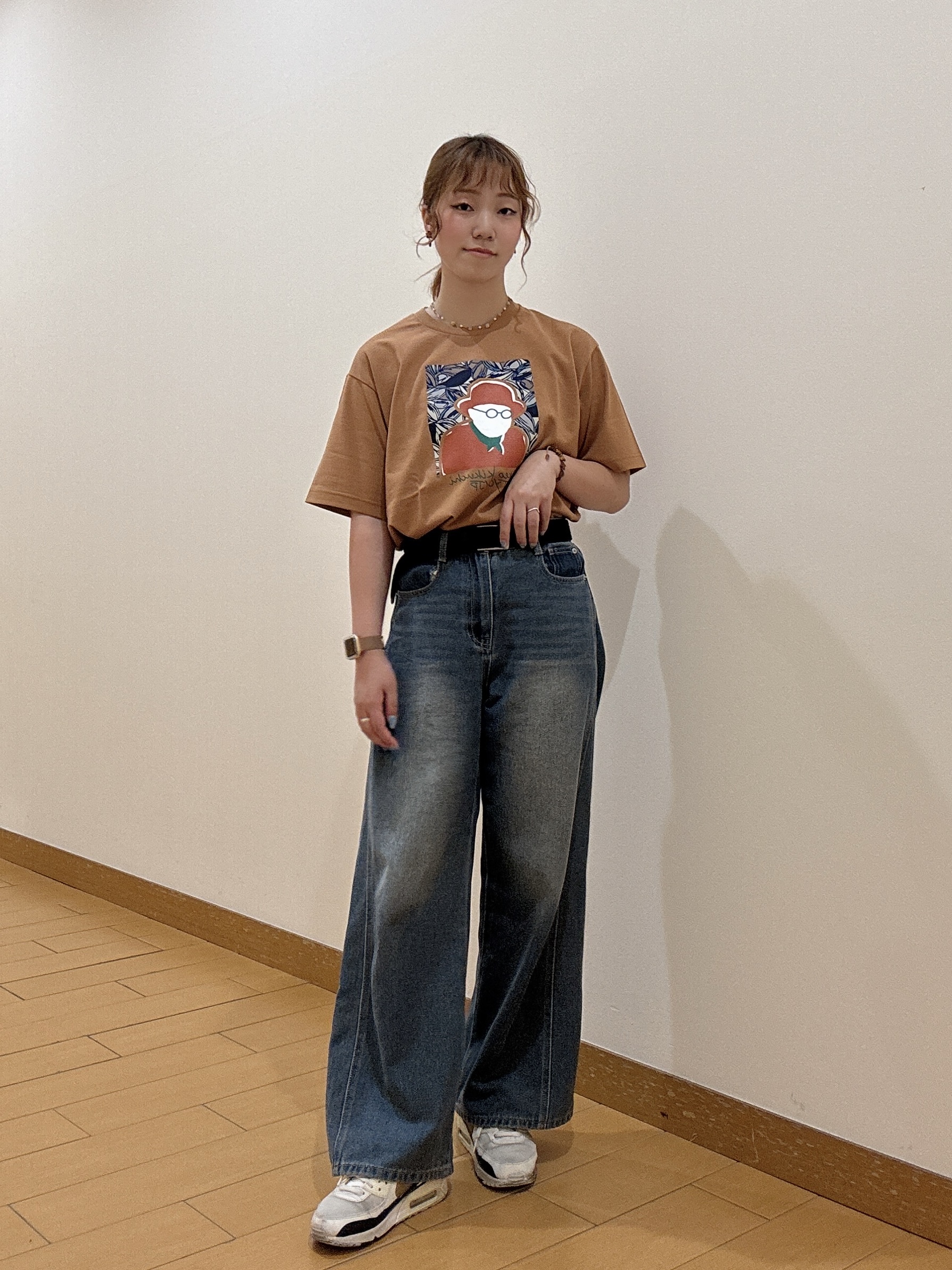 ヒナさんの「TAKEO KIKUCHI｜ポートレートアートＴシャツ」を使ったコーディネート