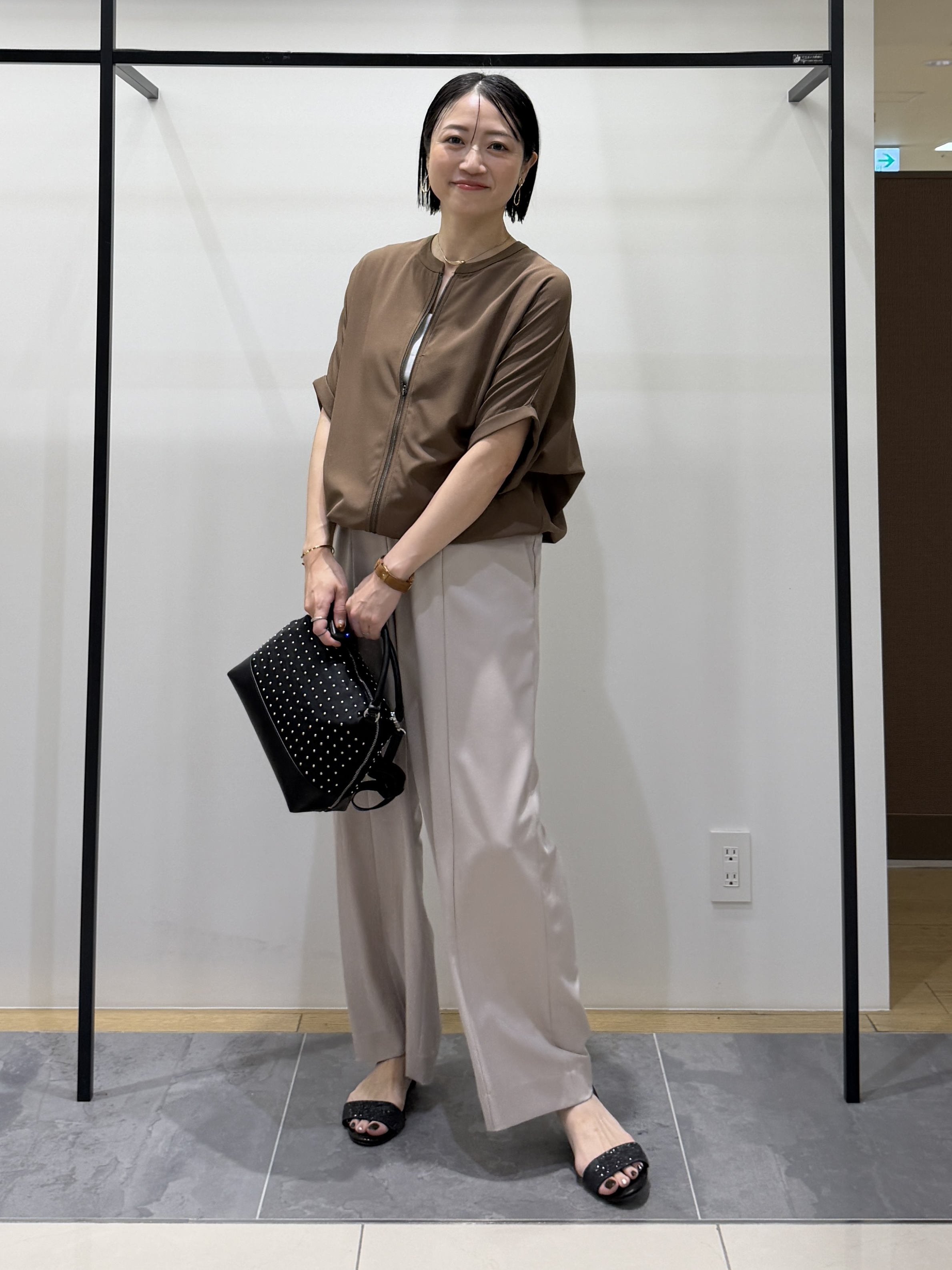 shihoさんの「INDIVI｜【着る日傘】ドルマンフォルムブルゾン」を使ったコーディネート