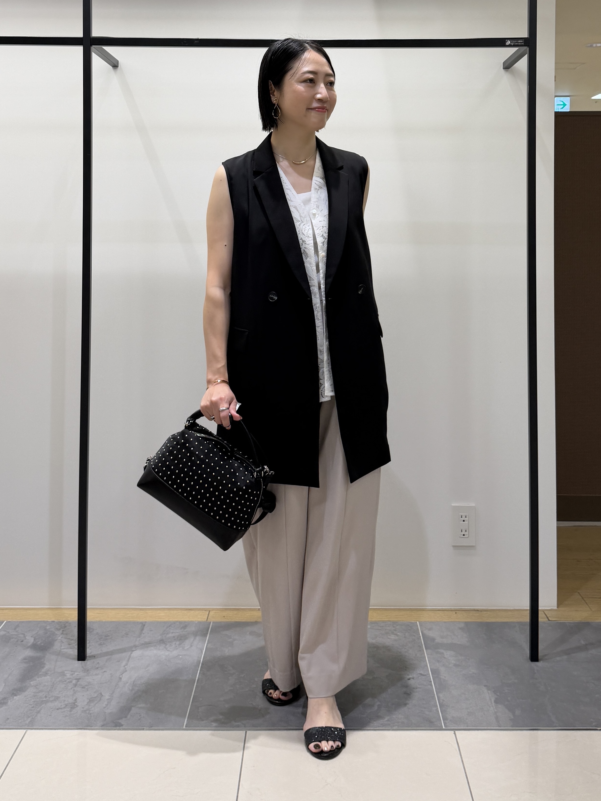 shihoさんの「INDIVI｜【接触冷感／透湿／着る日傘】颯爽ジレジャケット」を使ったコーディネート