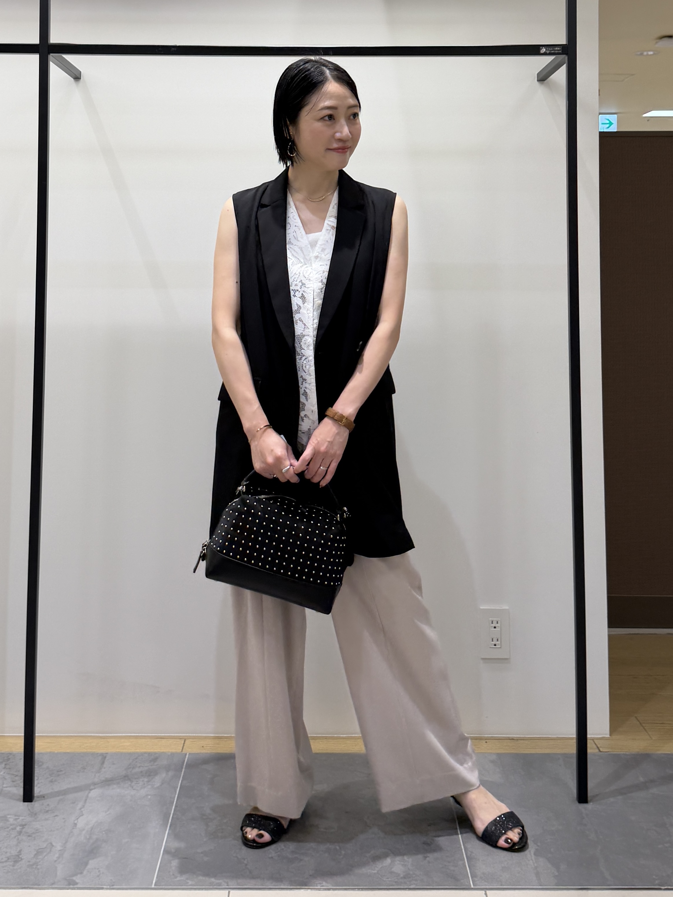 shihoさんの「INDIVI｜【接触冷感／透湿／着る日傘】颯爽ジレジャケット」を使ったコーディネート