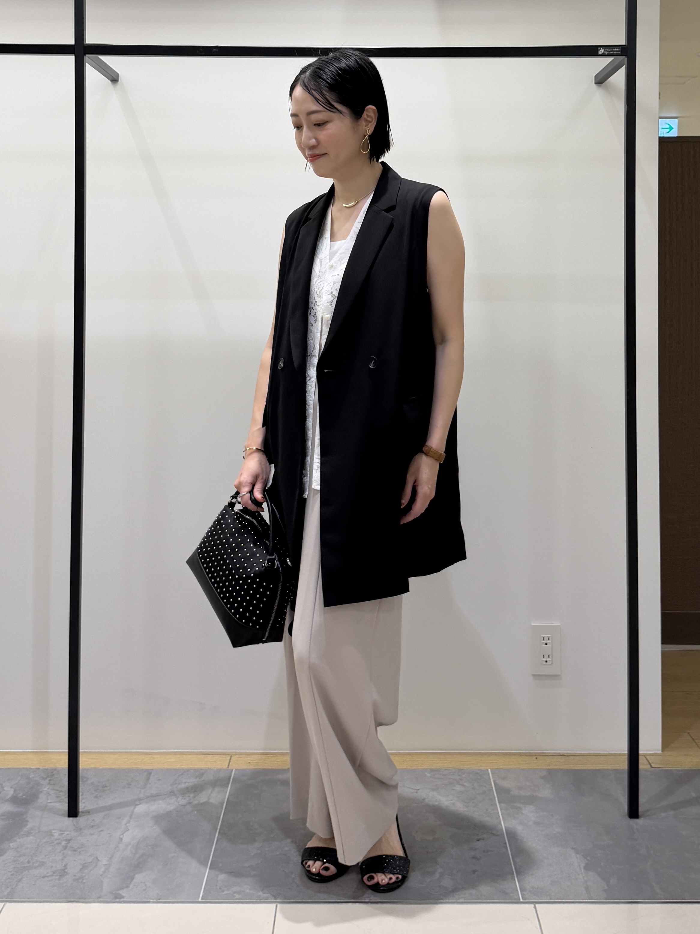 shihoさんの「INDIVI｜【接触冷感／透湿／着る日傘】颯爽ジレジャケット」を使ったコーディネート
