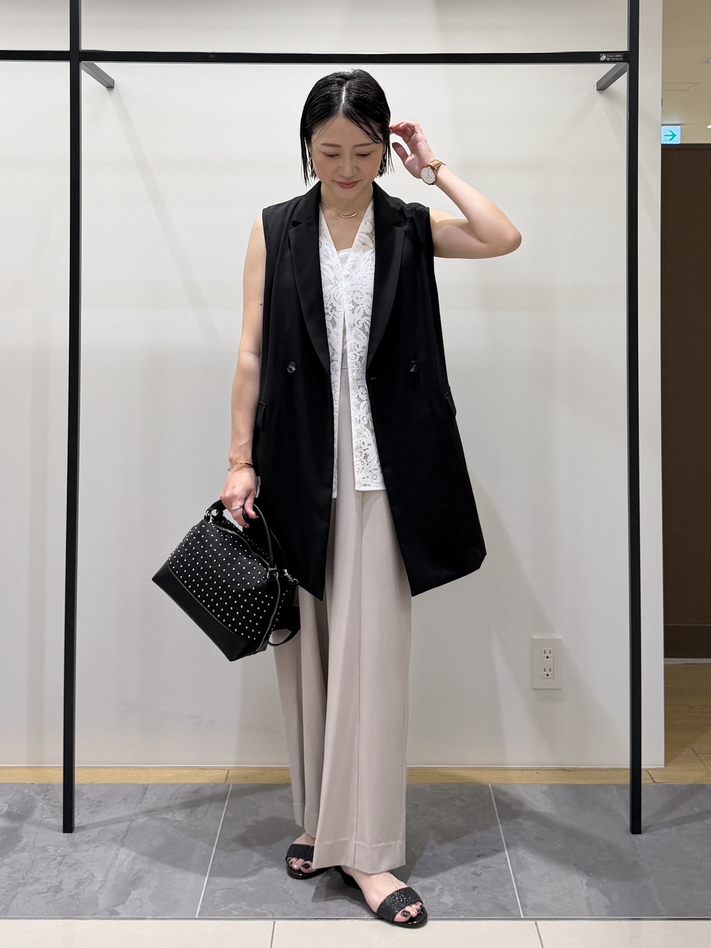shihoさんの「INDIVI｜【接触冷感／透湿／着る日傘】颯爽ジレジャケット」を使ったコーディネート