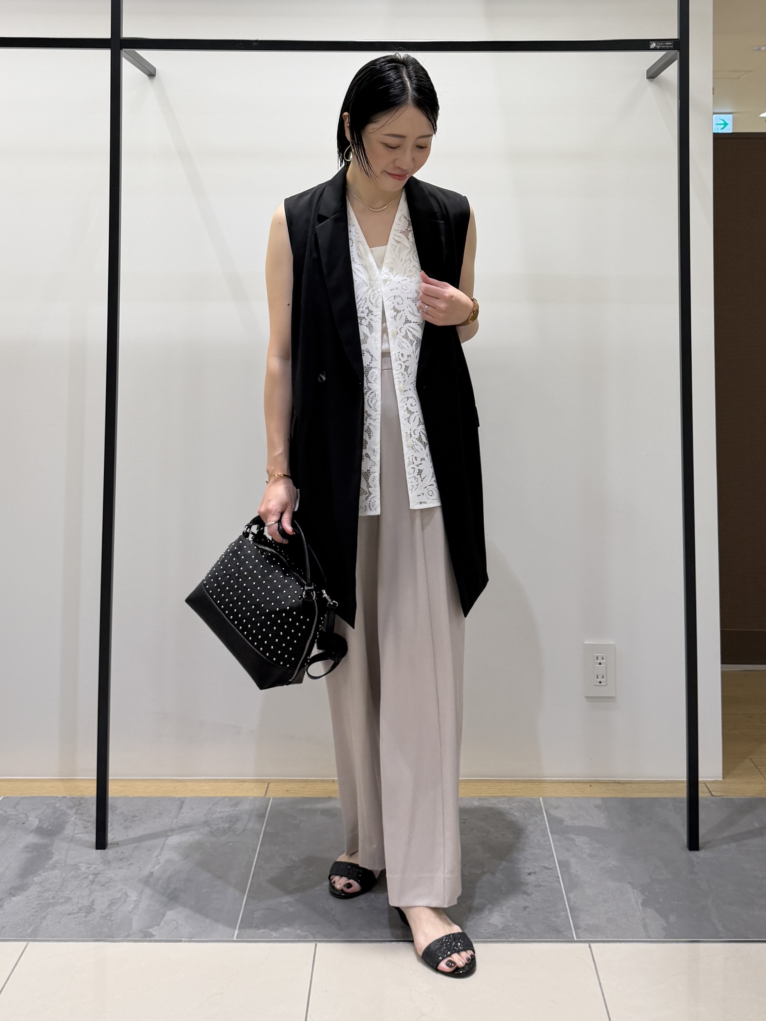 shihoさんの「INDIVI｜【接触冷感／透湿／着る日傘】颯爽ジレジャケット」を使ったコーディネート