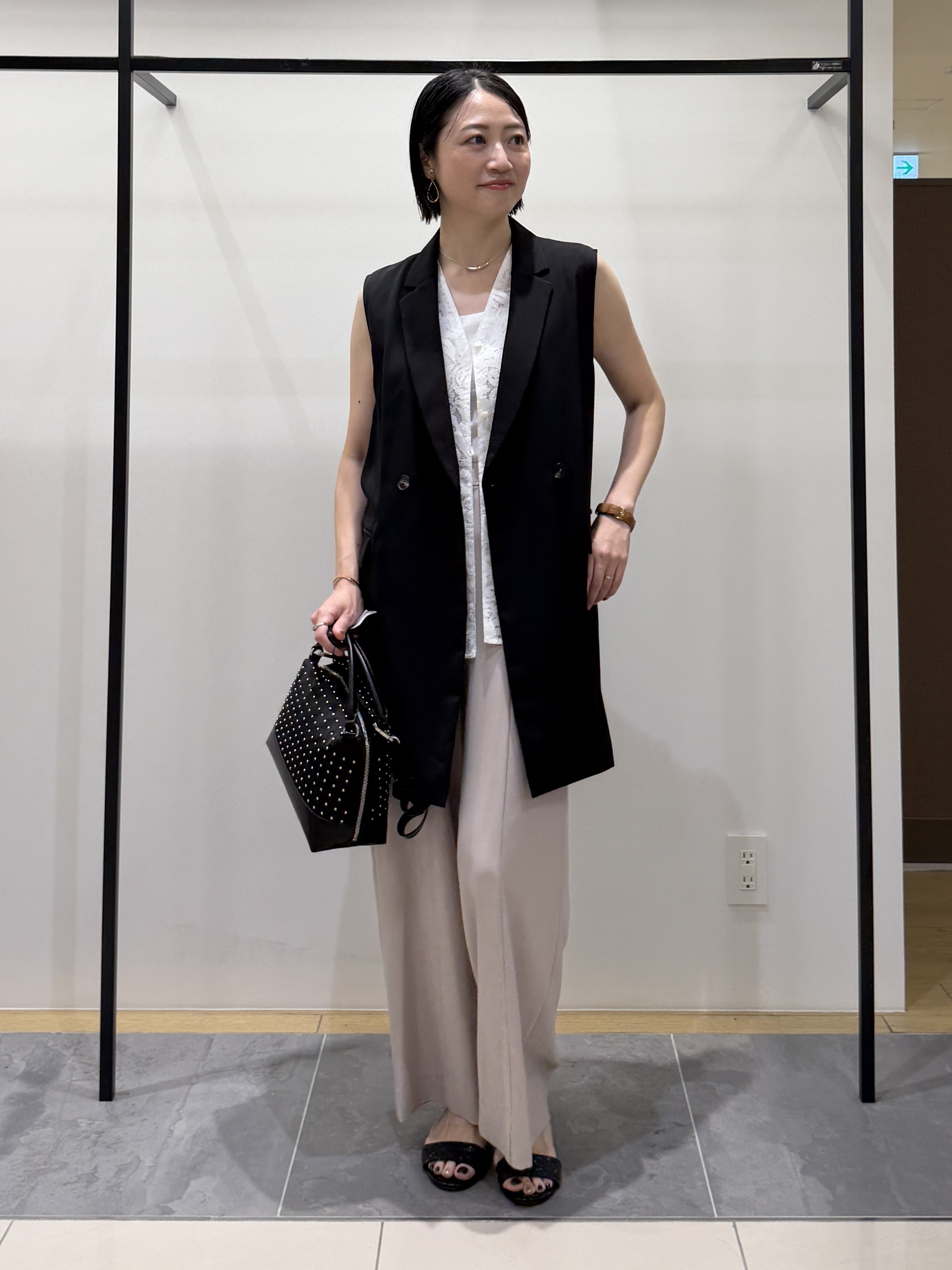 shihoさんの「INDIVI｜【接触冷感／透湿／着る日傘】颯爽ジレジャケット」を使ったコーディネート