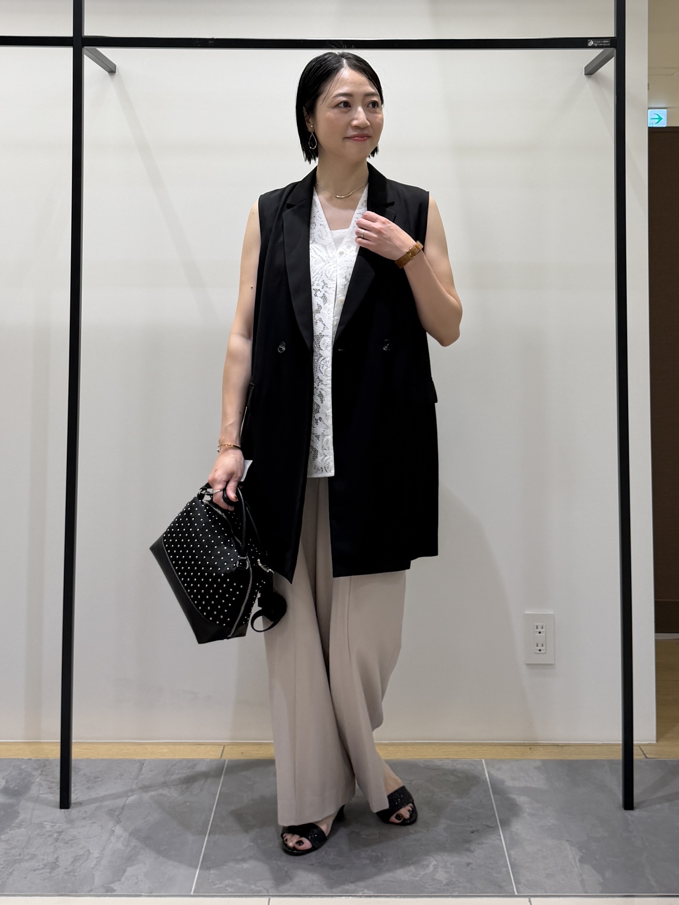 shihoさんの「INDIVI｜【接触冷感／透湿／着る日傘】颯爽ジレジャケット」を使ったコーディネート