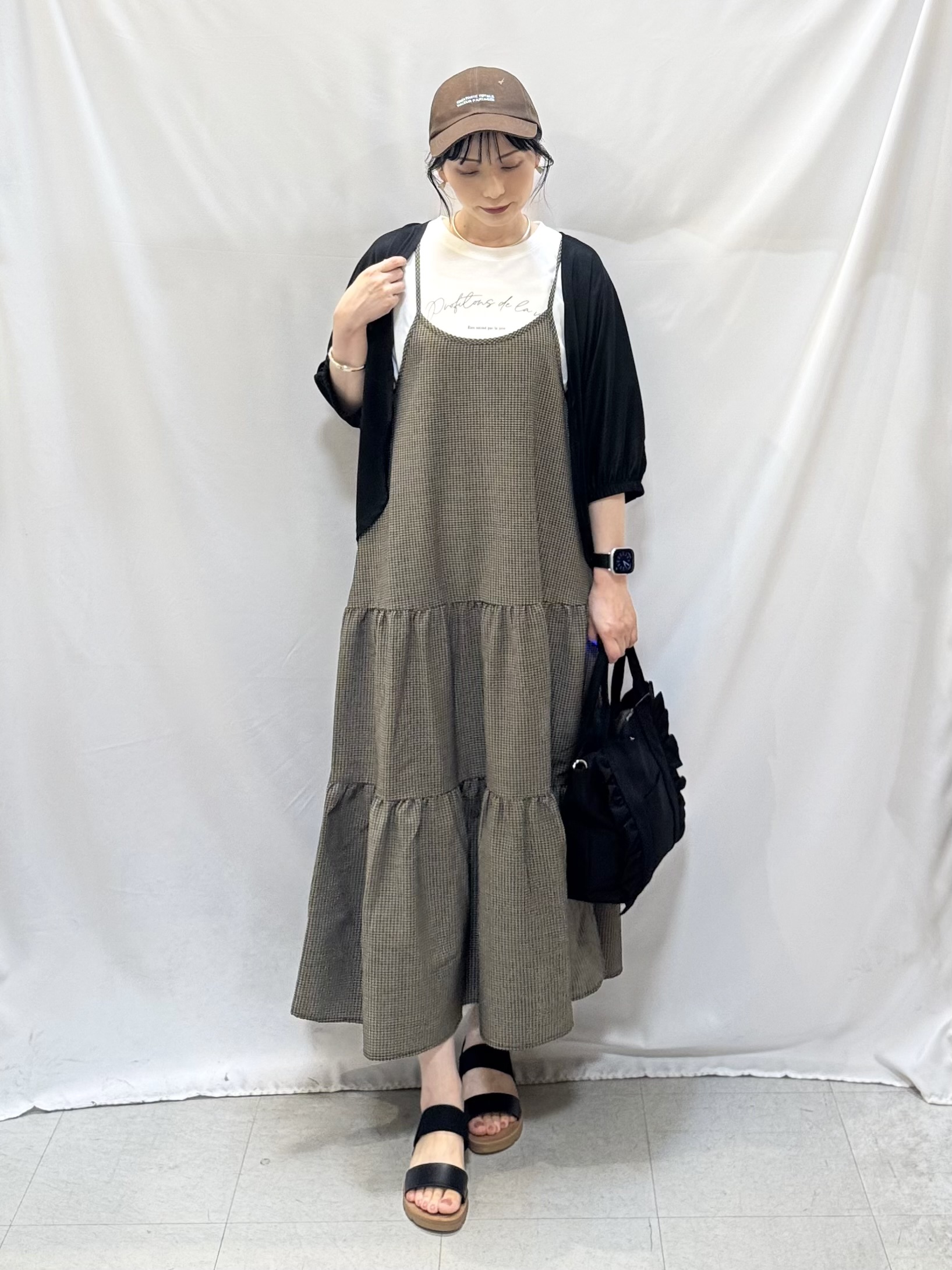 𝐇𝐢𝐫𝐨𝐦𝐢さんの「SHOO･LA･RUE｜【ひんやり/UV/洗濯機可】体型カバーも叶う さらさら五分袖ボレロカーディガン」を使ったコーディネート