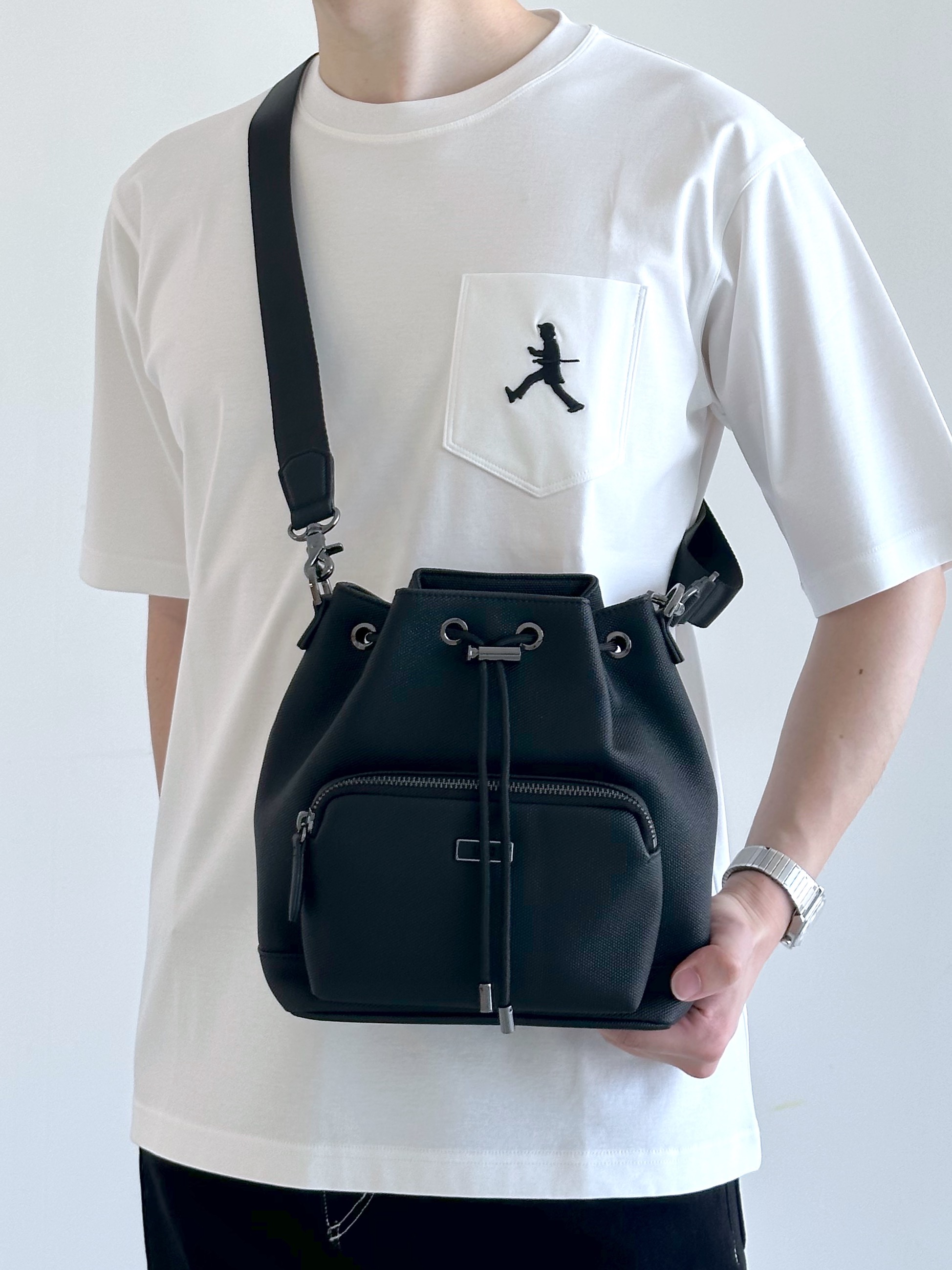 イッシーさんの「TAKEO KIKUCHI｜【BOWLER HAT LABEL】アイスクリアコットンボーラーハットウォーカー 半袖ポケT」を使ったコーディネート