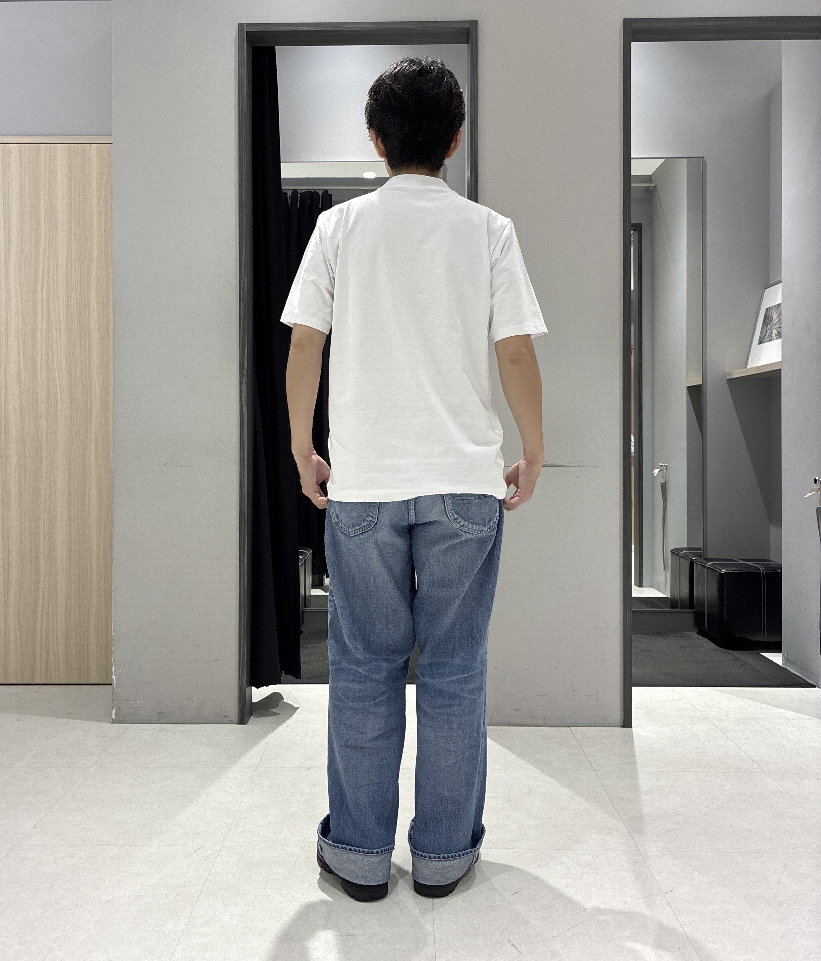 わいずみさんの「TAKEO KIKUCHI｜リップル小花シャツ」を使ったコーディネート