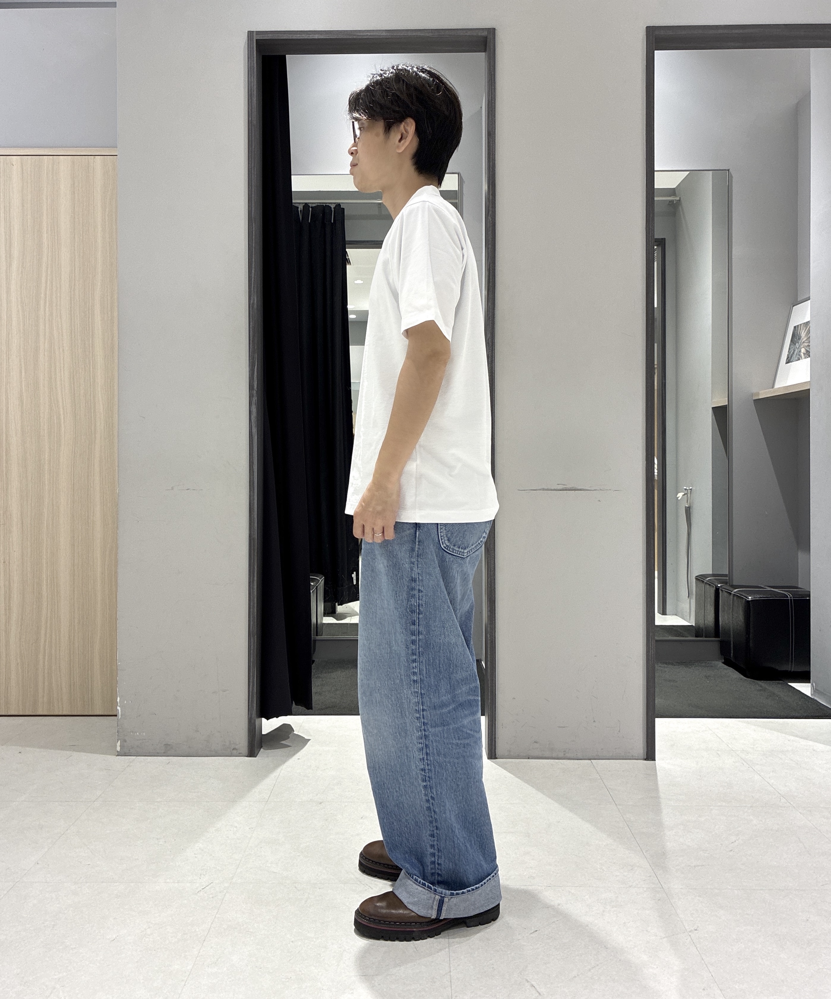 わいずみさんの「TAKEO KIKUCHI｜リップル小花シャツ」を使ったコーディネート