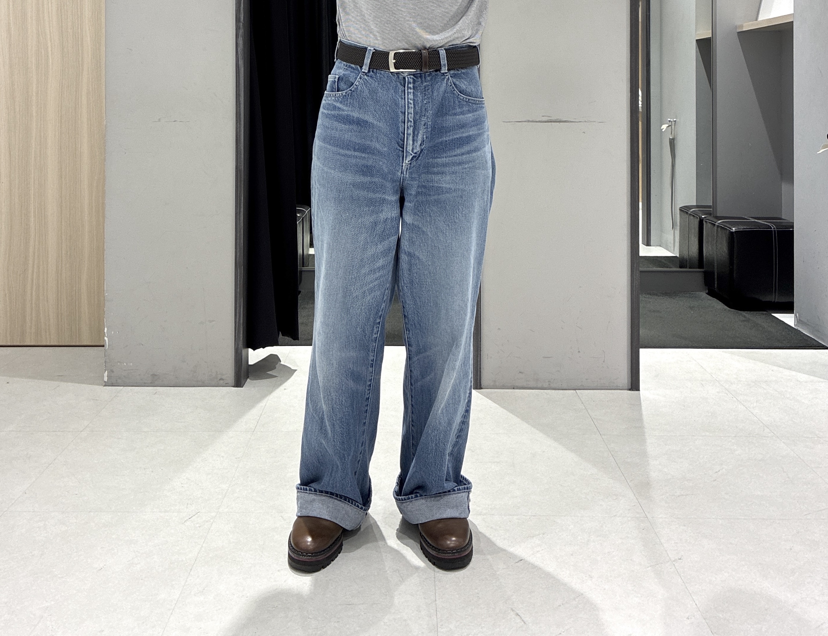 わいずみさんの「TAKEO KIKUCHI｜リップル小花シャツ」を使ったコーディネート