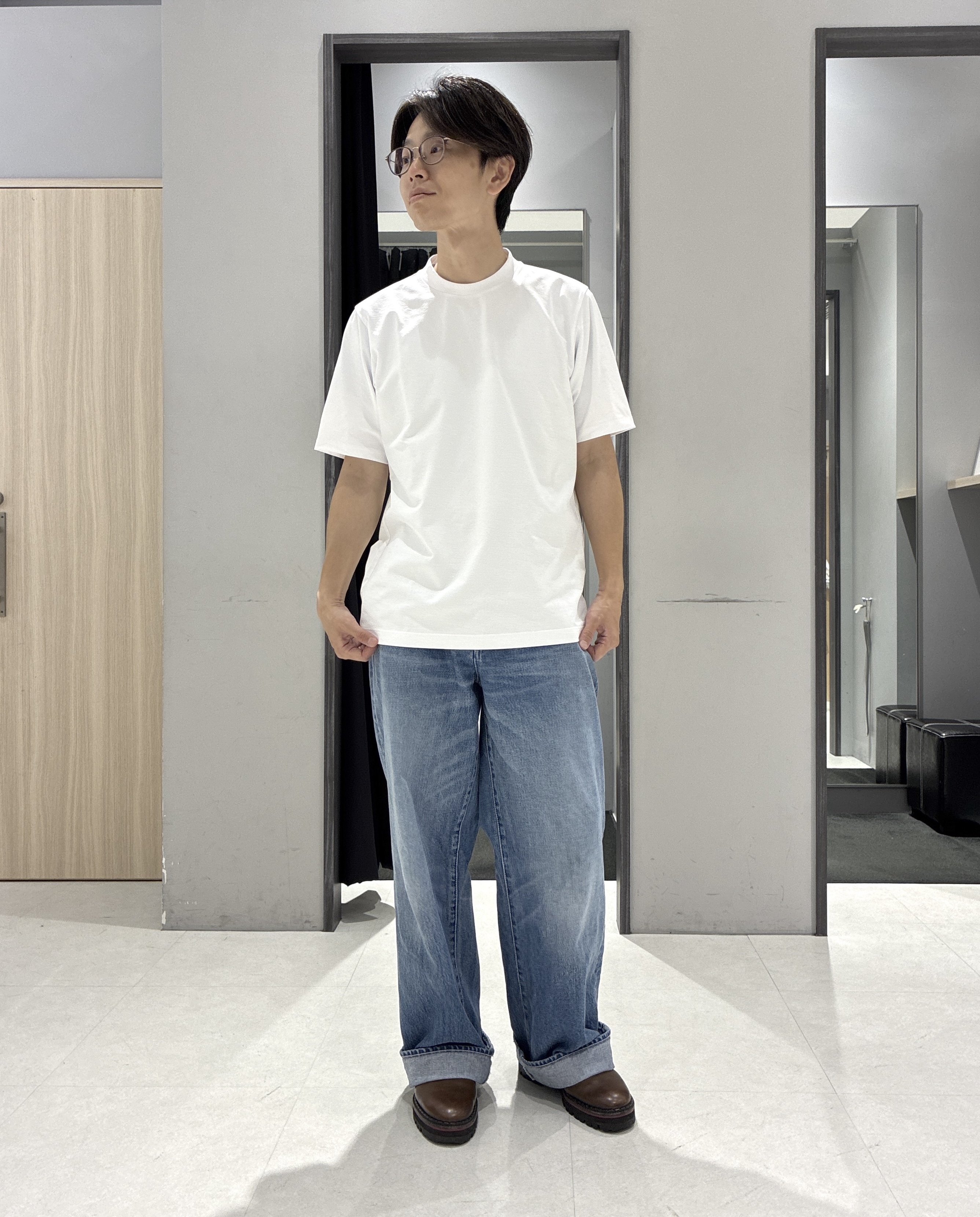 わいずみさんの「TAKEO KIKUCHI｜リップル小花シャツ」を使ったコーディネート