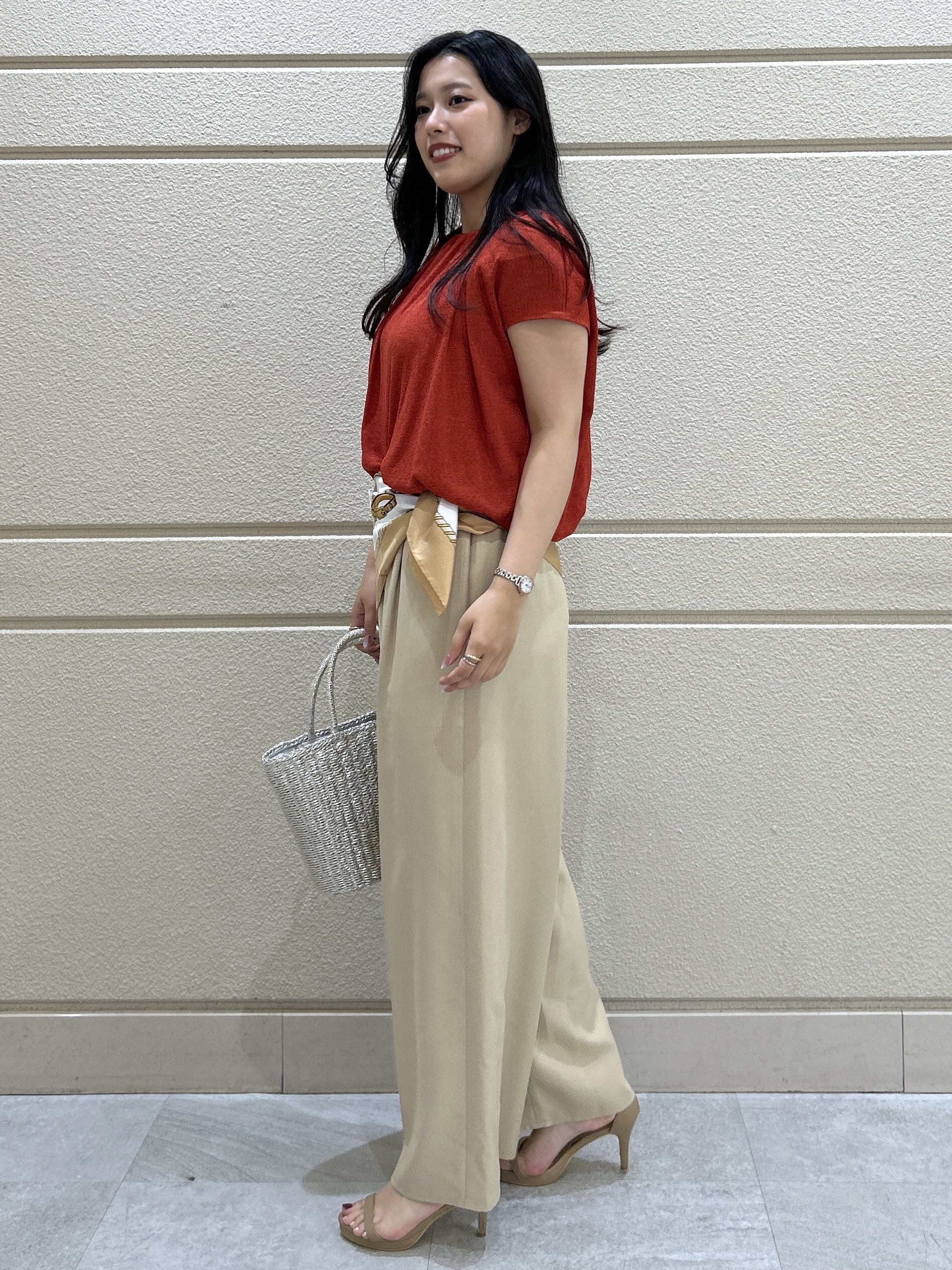 Momokaさんの「COUP DE CHANCE｜【手洗い可／日本製】ギャザーデザインプルオーバー」を使ったコーディネート
